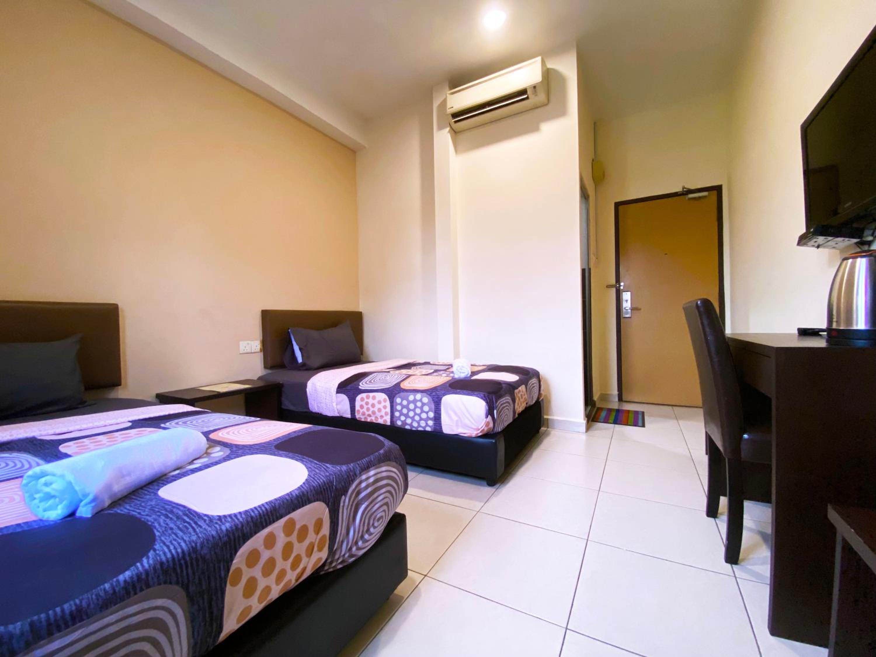 Twin Room with Bathroom