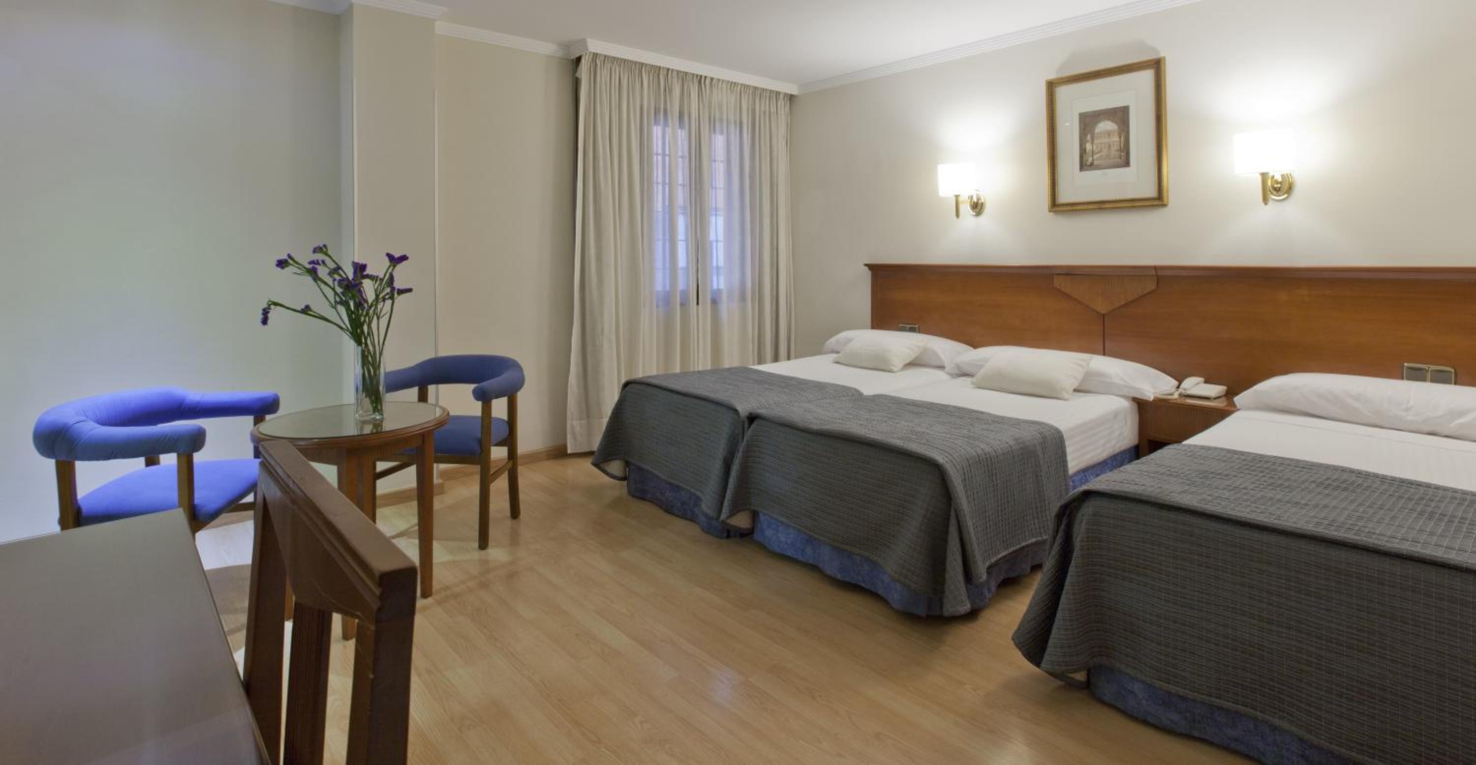 Triple Room (3 Adults) - Photo 1