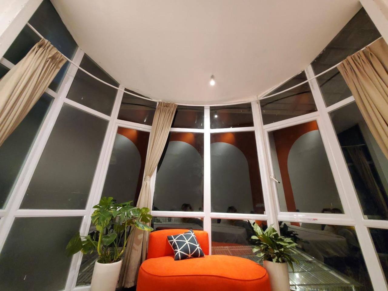 Apartment with Mountain View photo 3