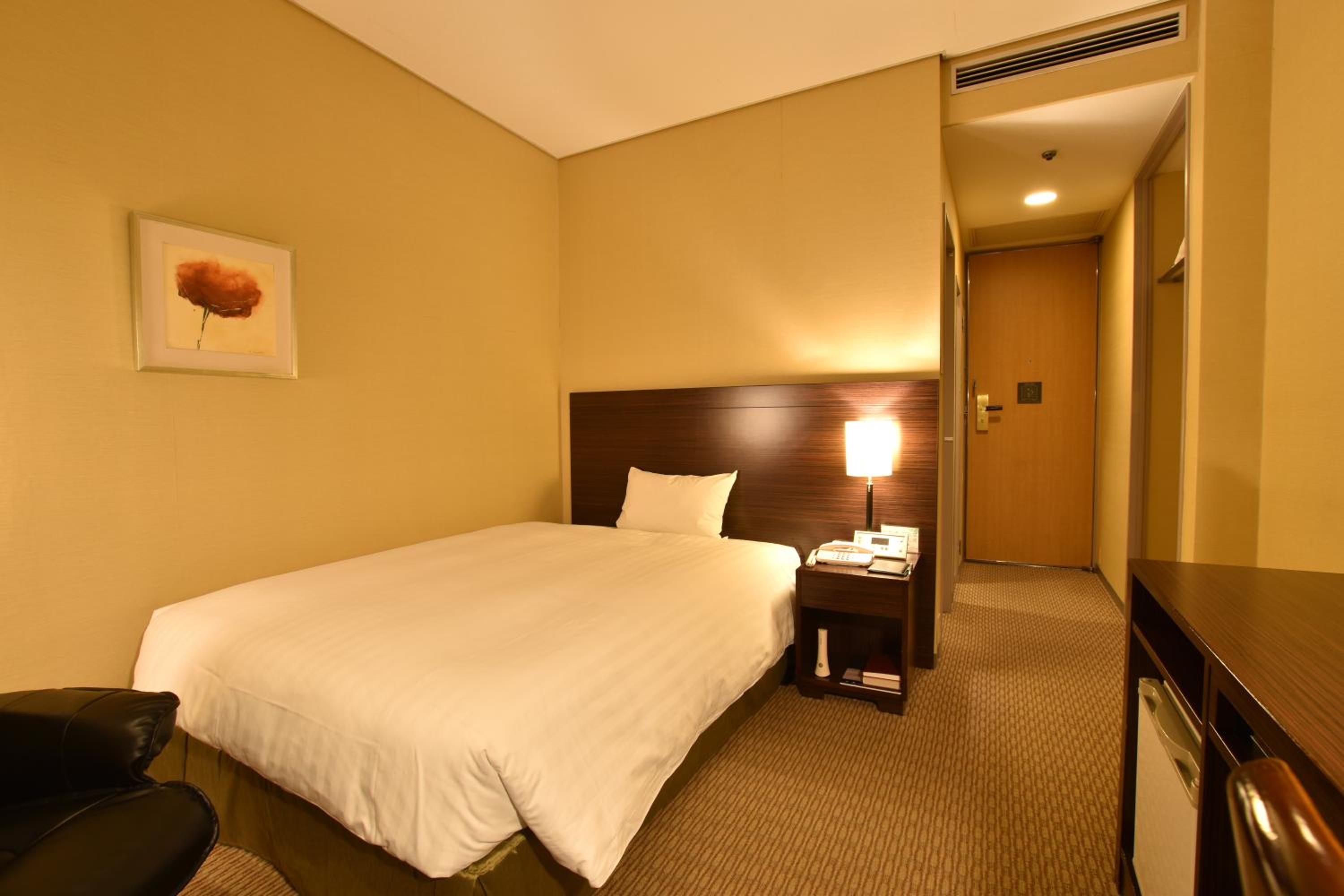 Single Room - Non-Smoking photo 2