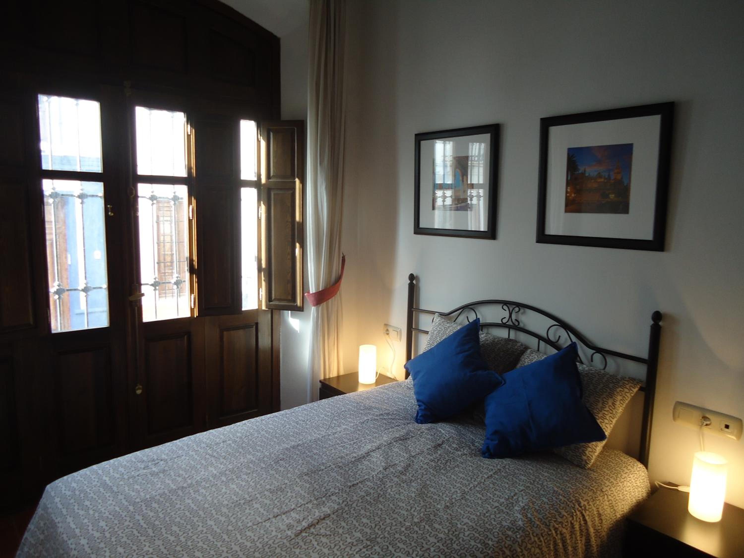 Two-Bedroom Apartment - Photo 2