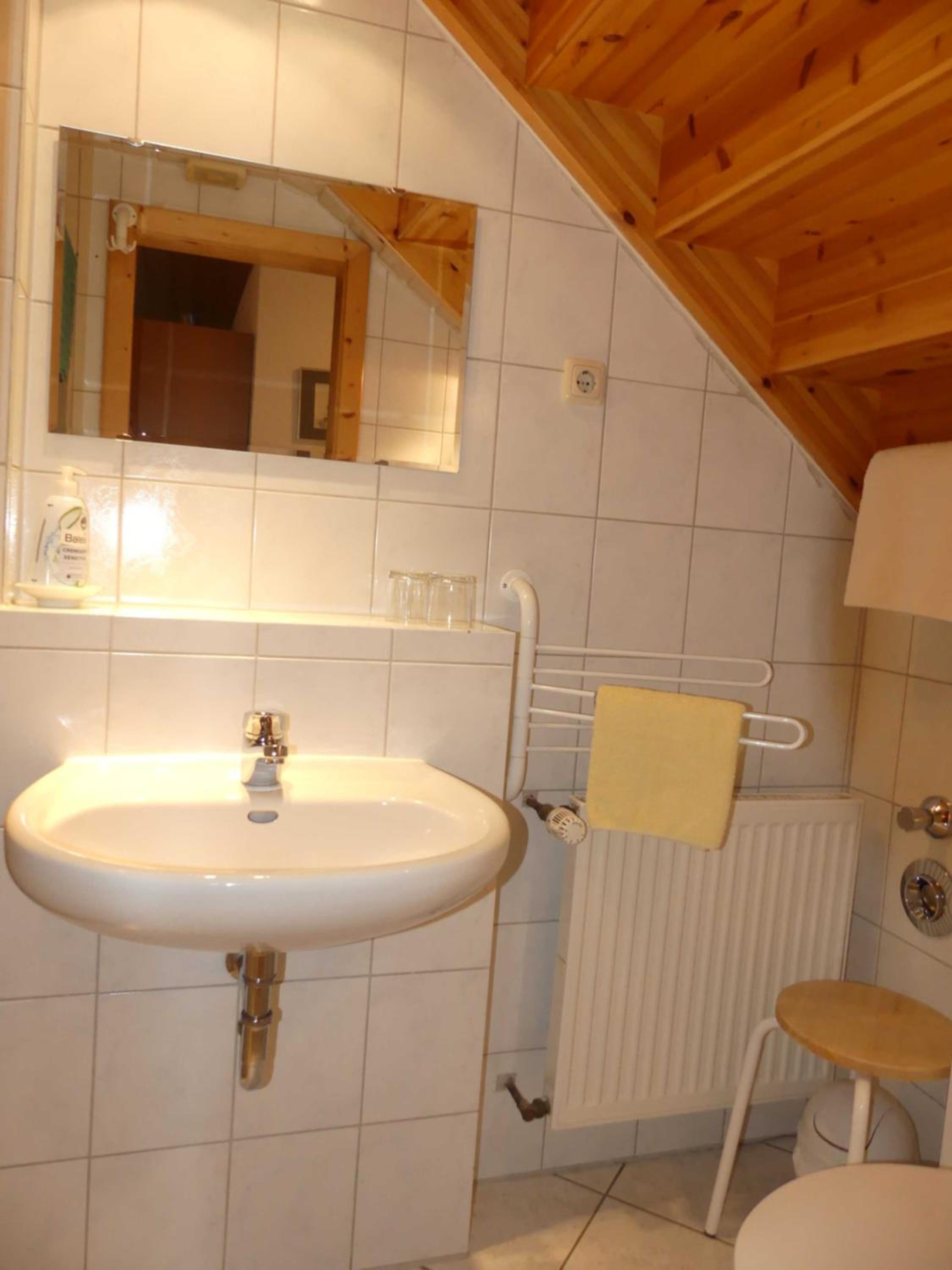 One-Bedroom Apartment with Balcony "Koblenz" photo 3