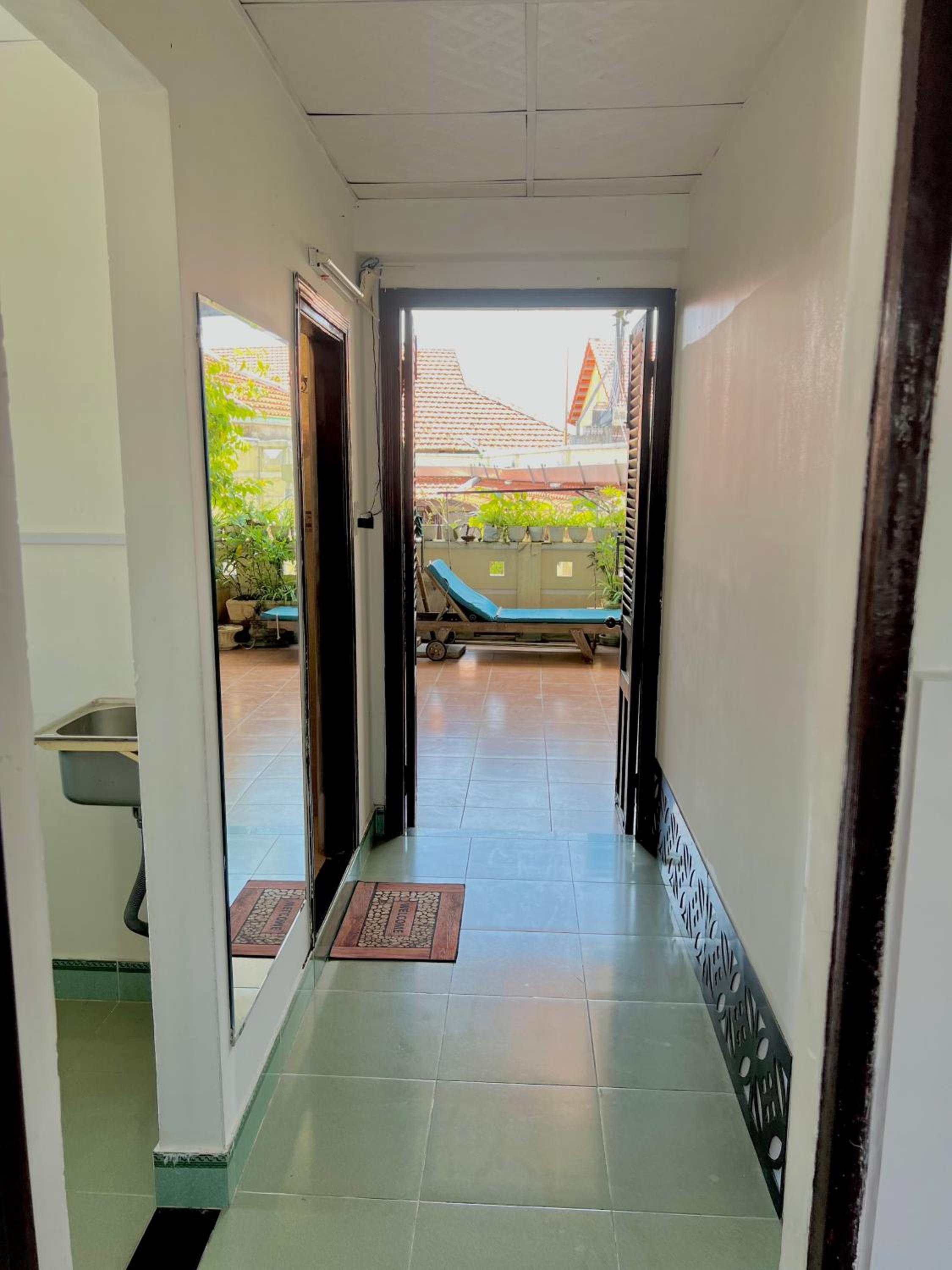 Double Room with Shared Toilet