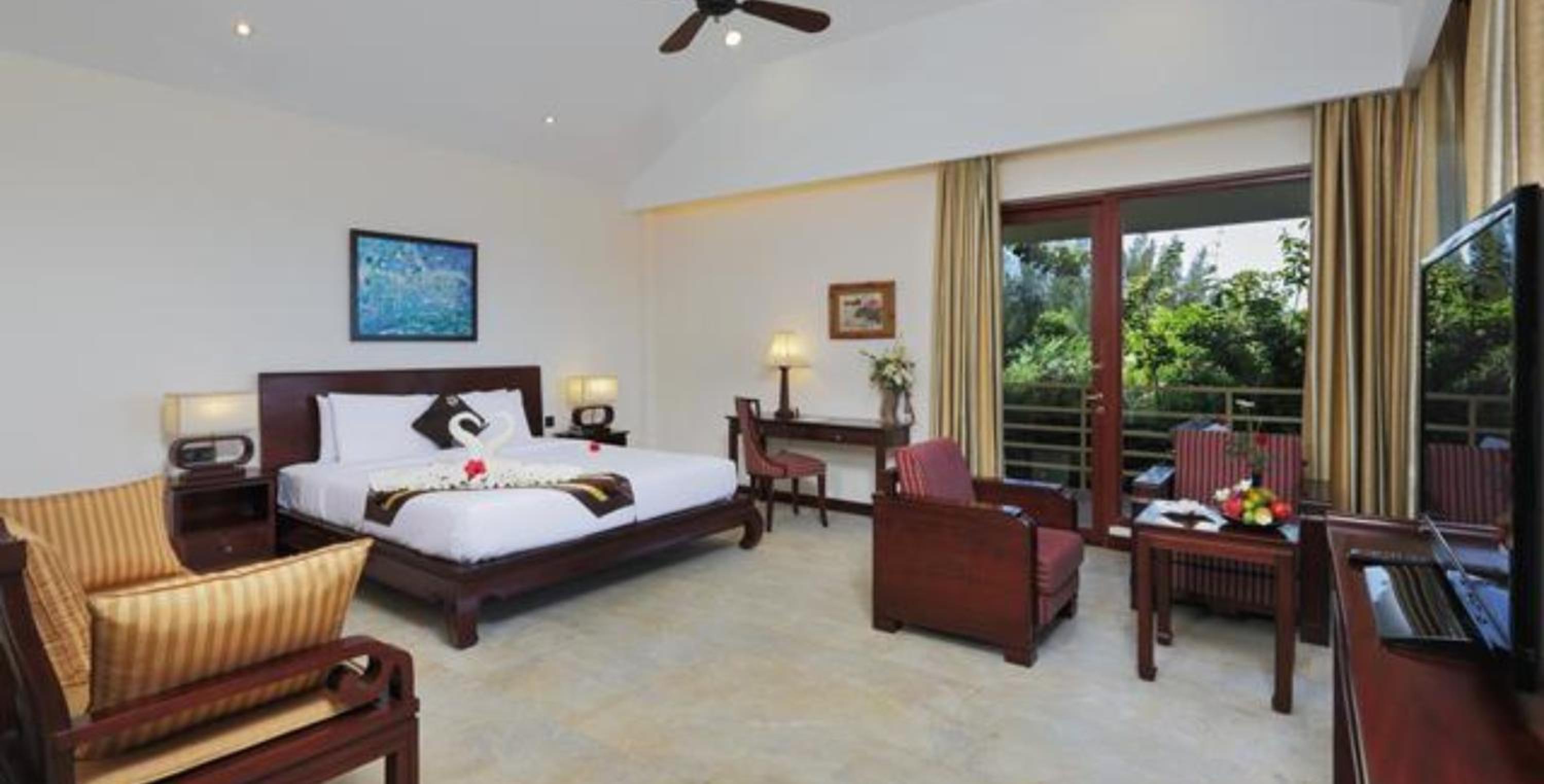 Deluxe Suite - Photo 8