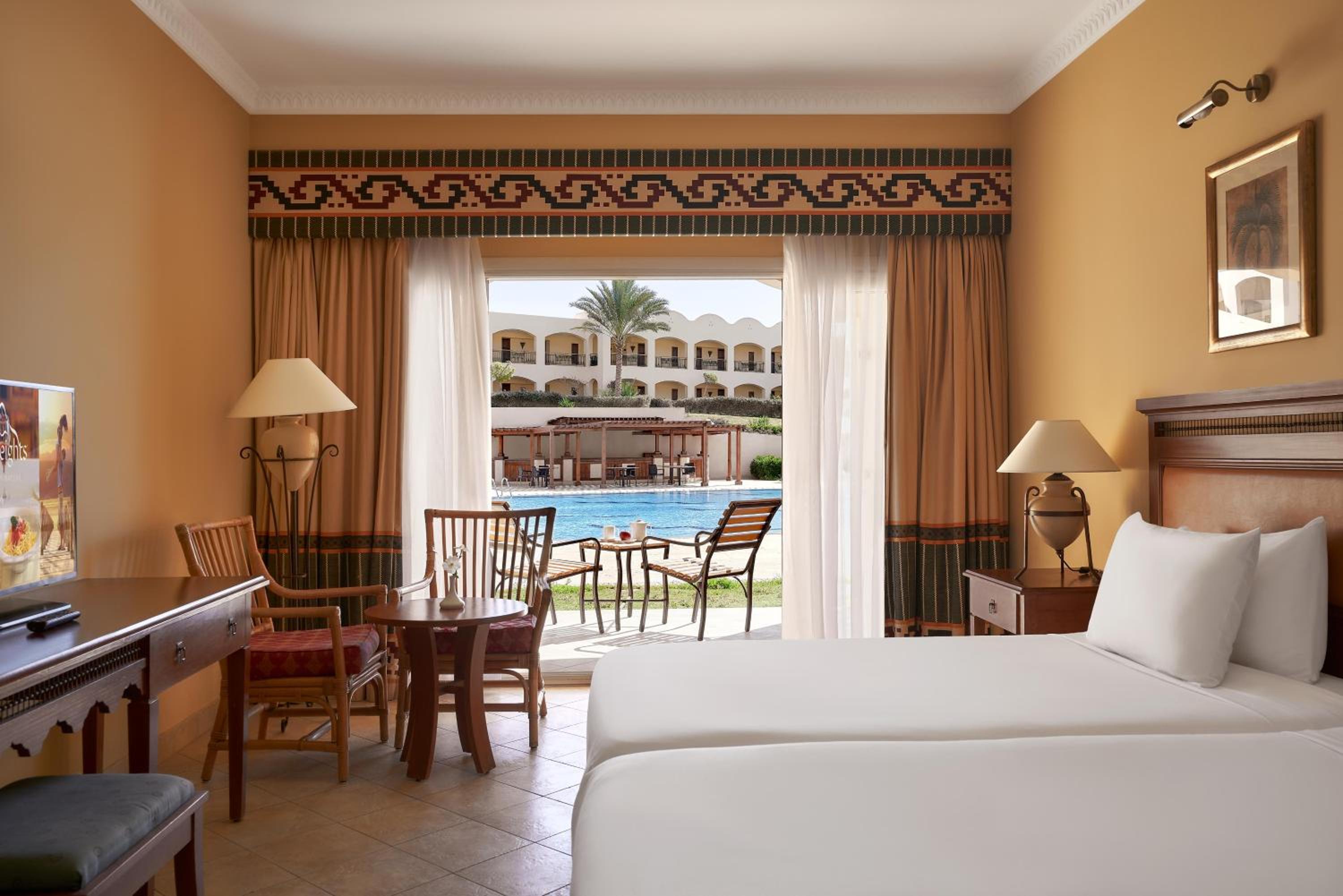 Pool View Room - Twin Bed