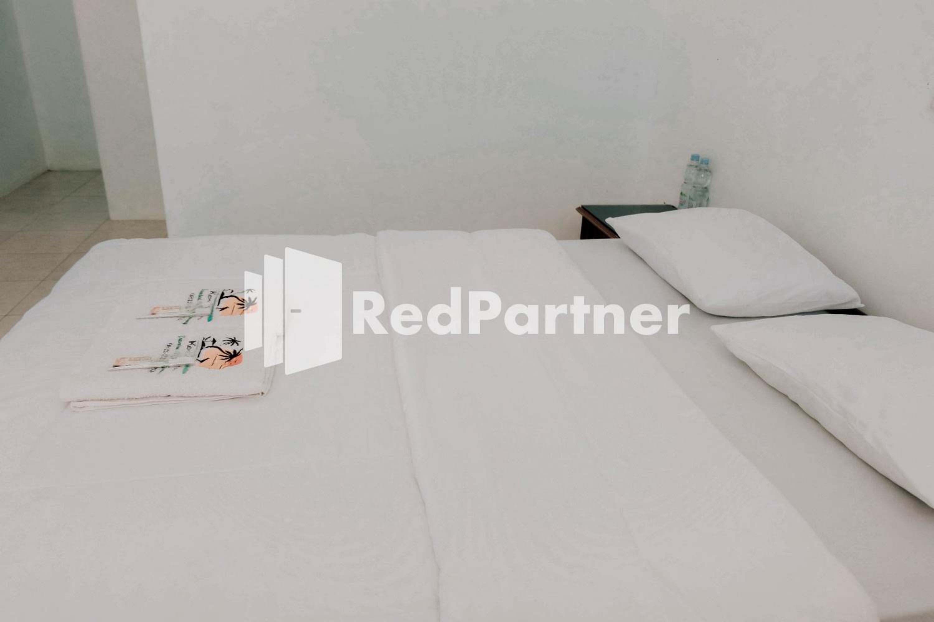 Economy Double Room photo 2