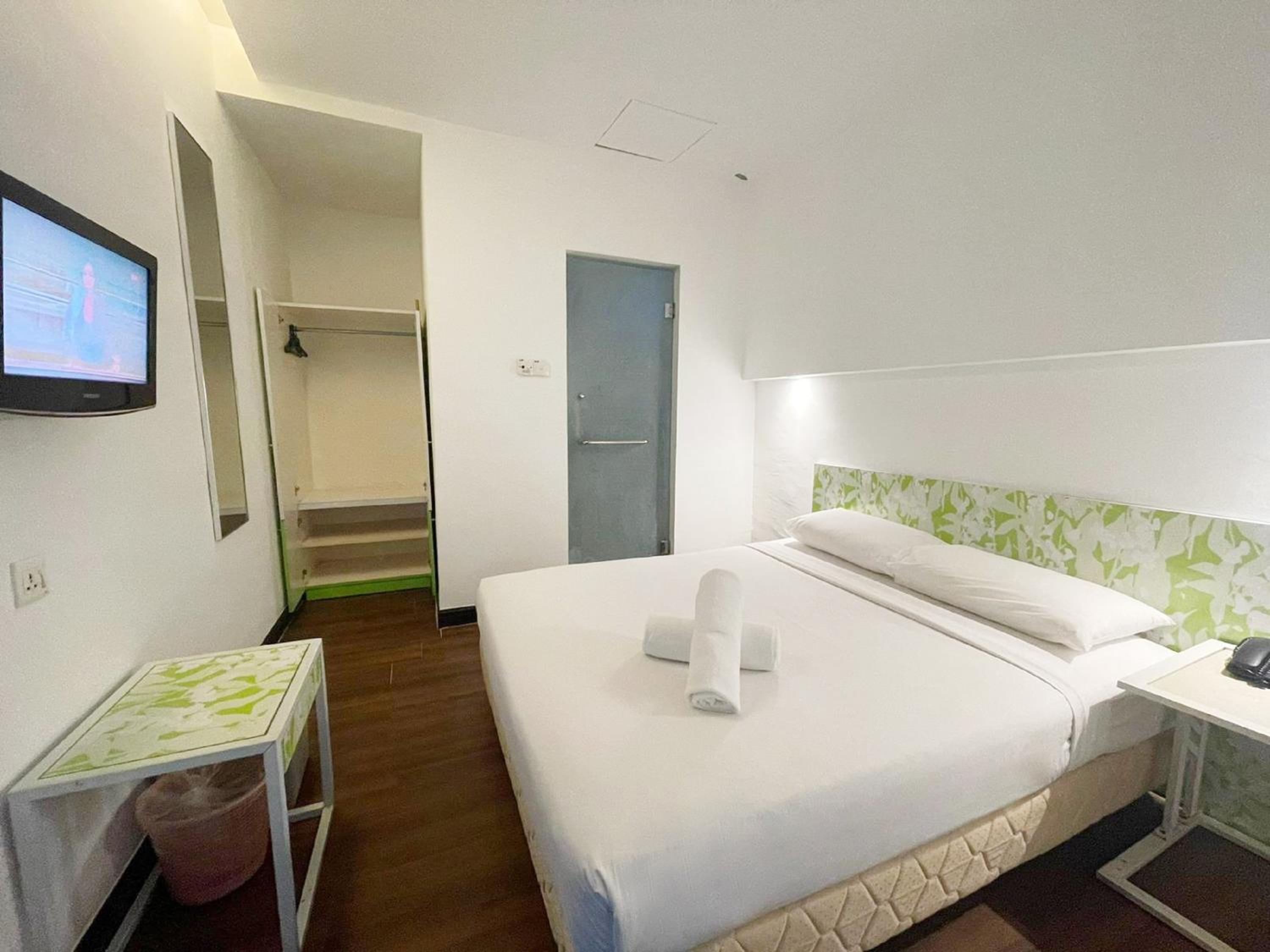 Standard Double Room - Photo 5