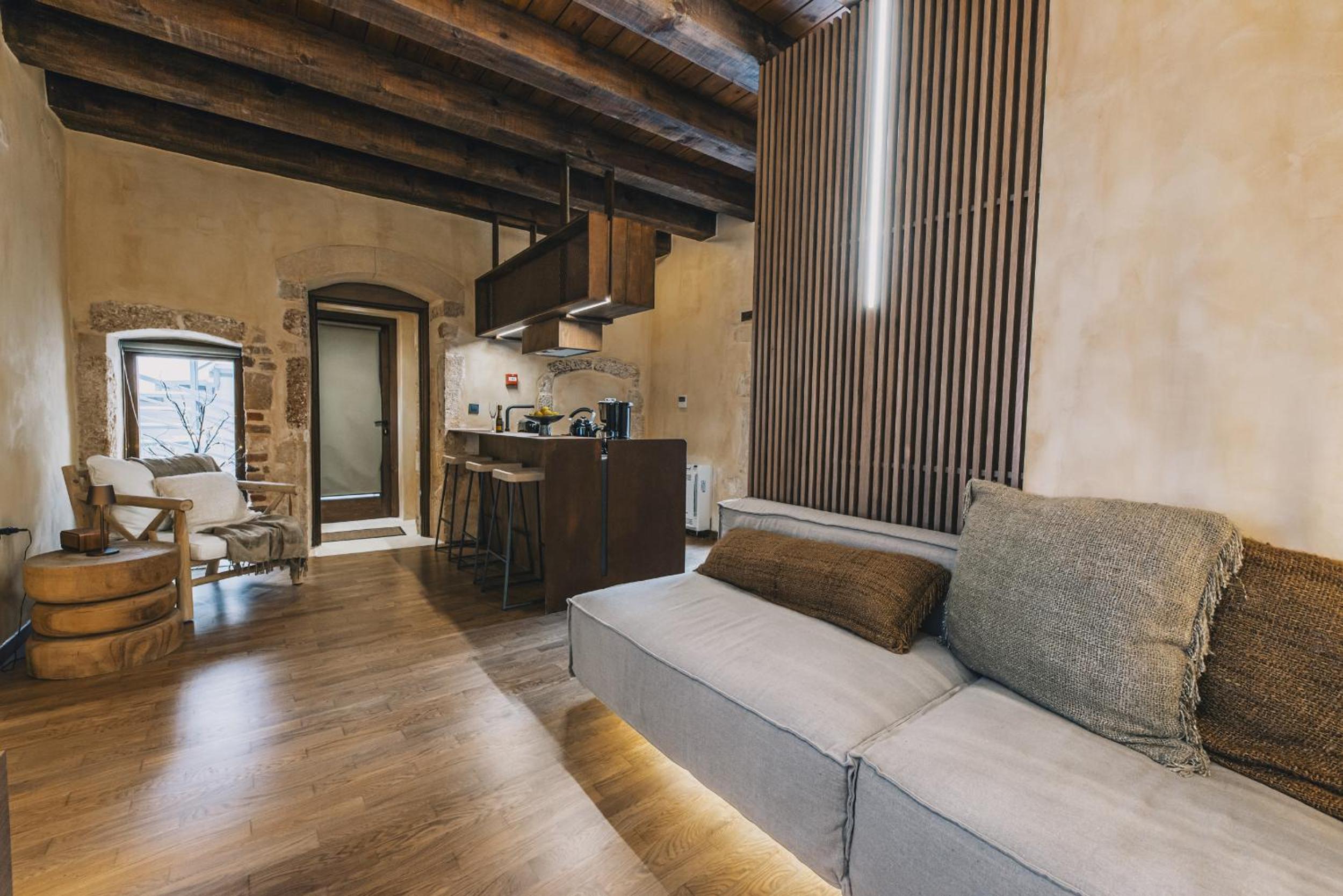 Junior Suite with Terrace - Photo 36