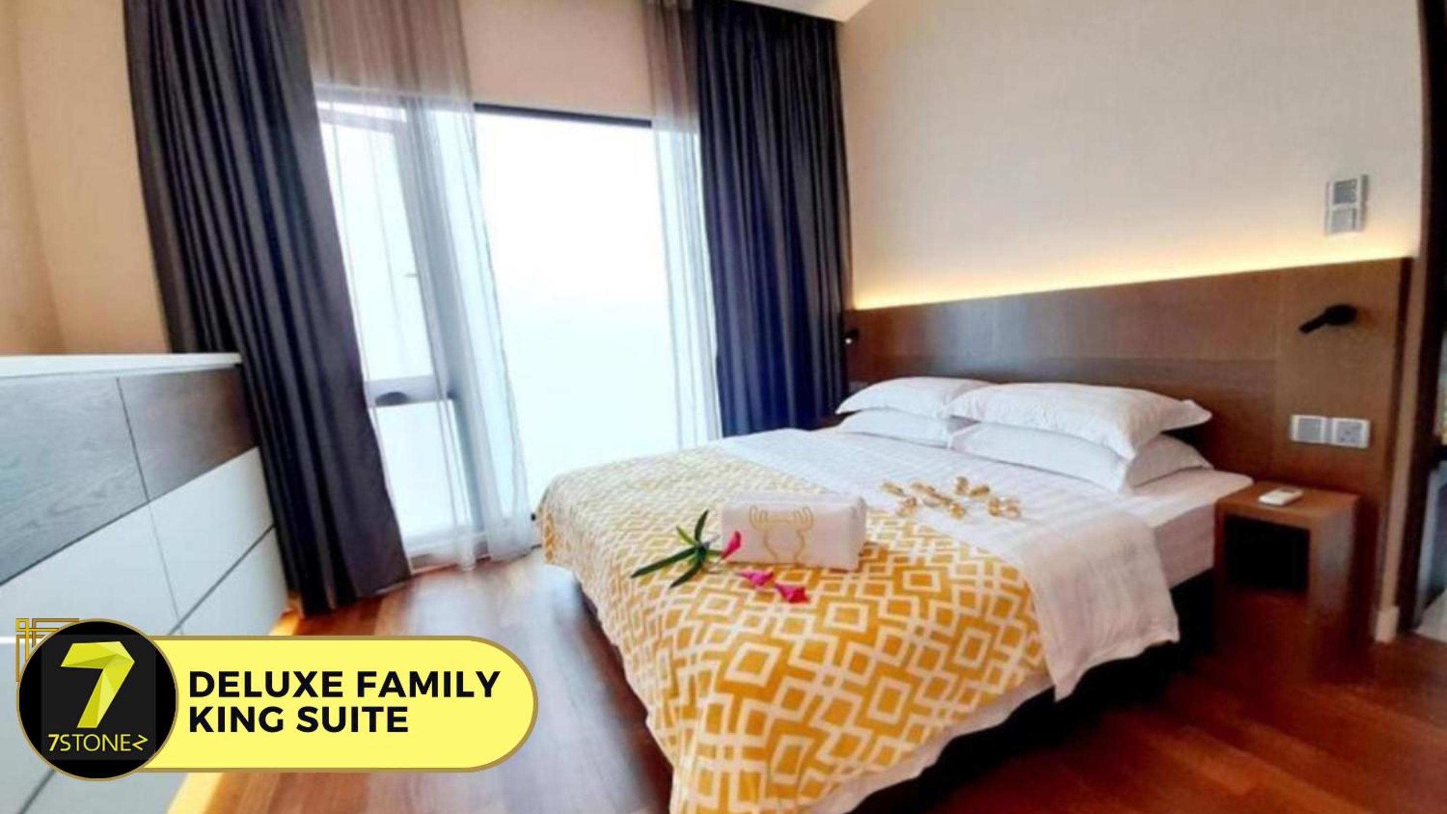Deluxe Family King Suite  - Photo 2