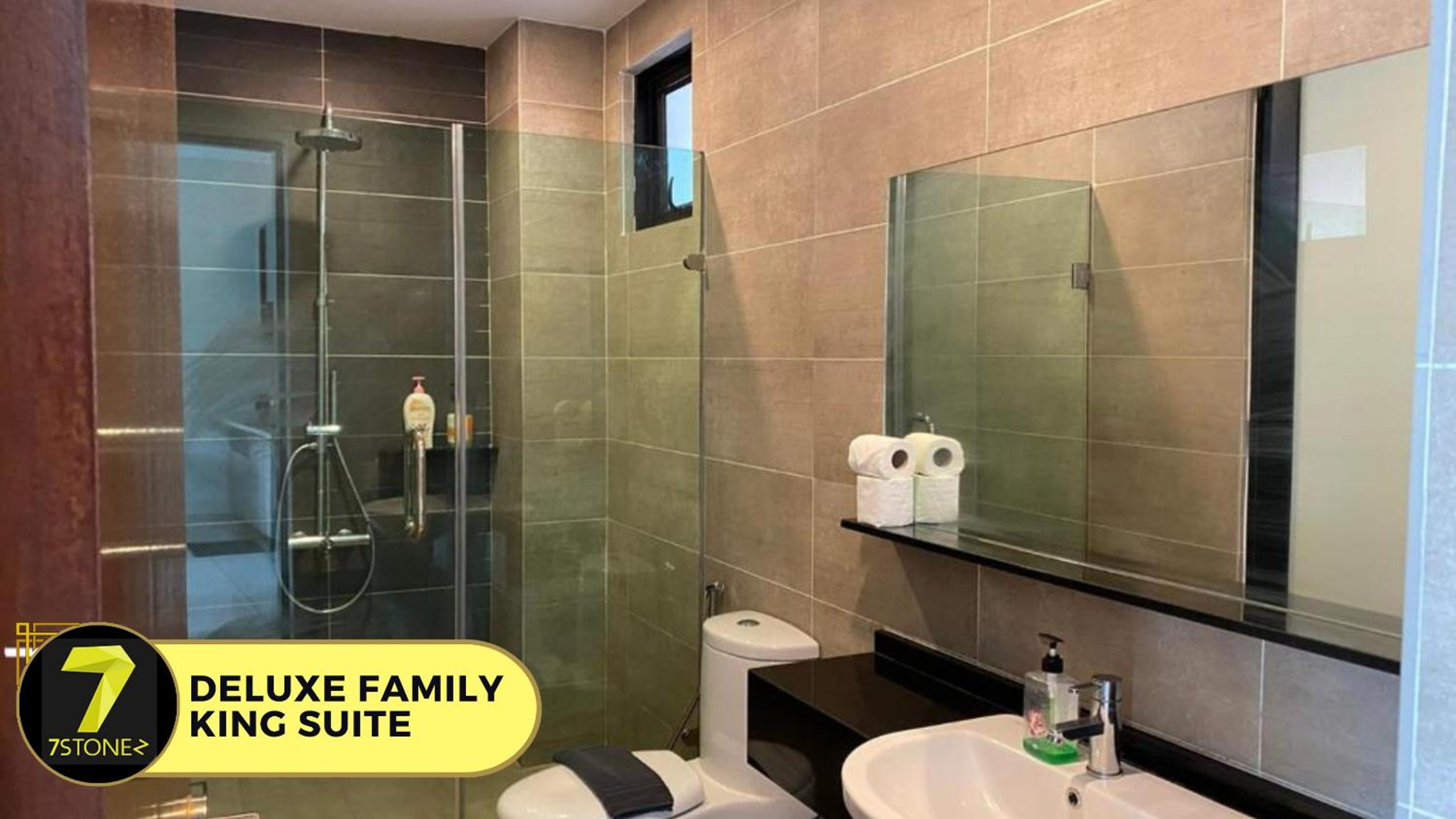 Deluxe Family King Suite  - Photo 6