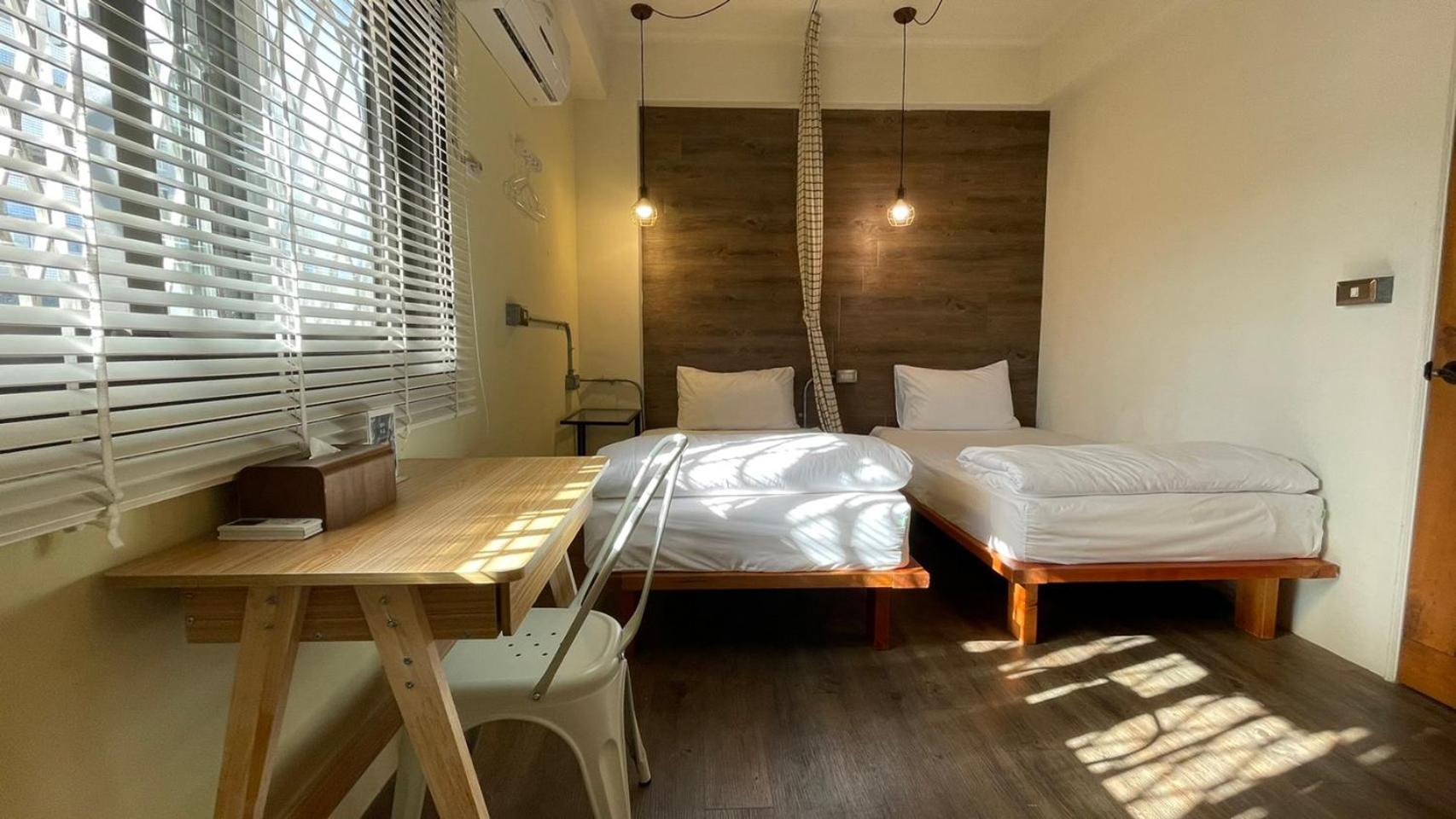 Twin Room with Shared Bathroom photo 1