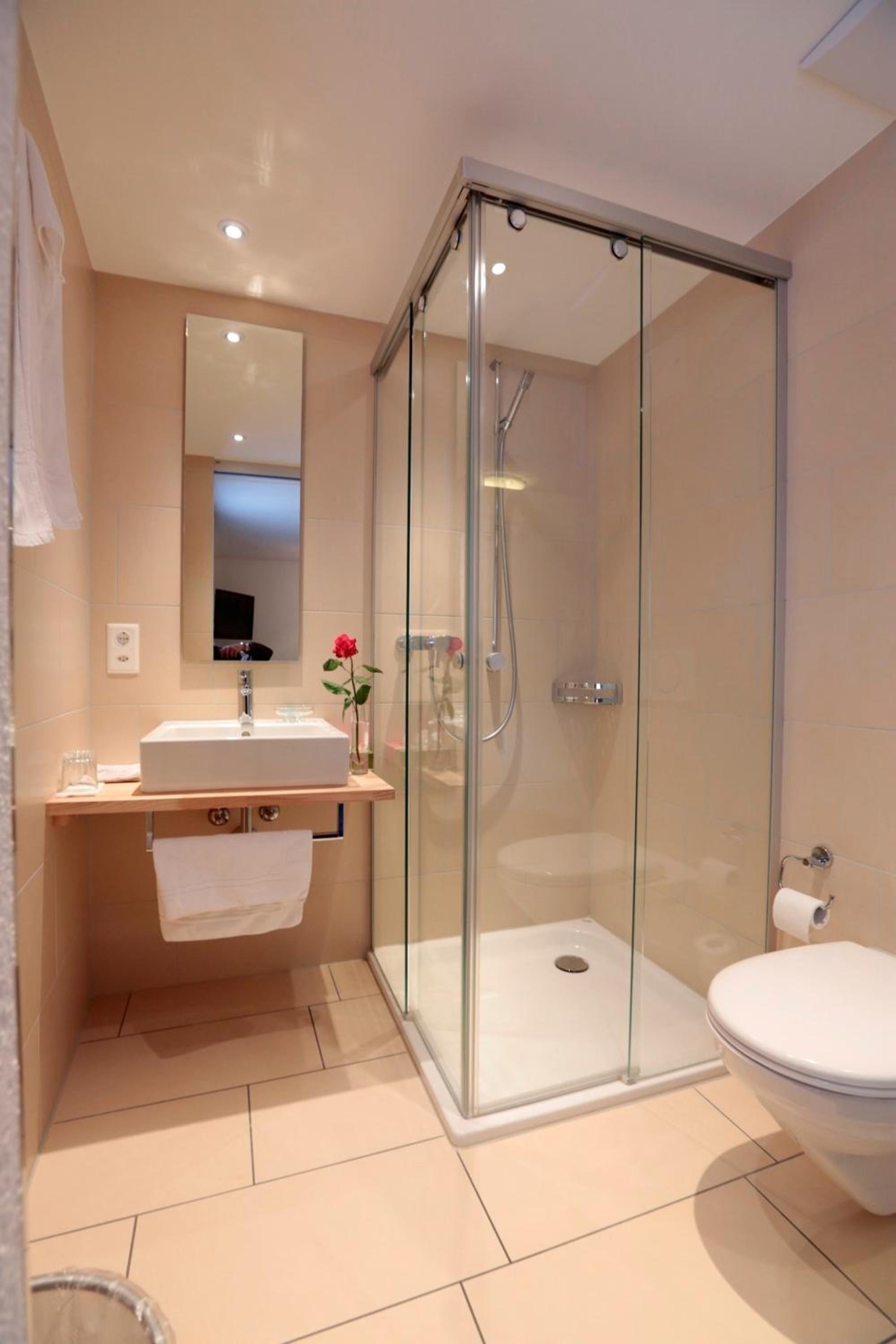 Budget Double Room photo 2