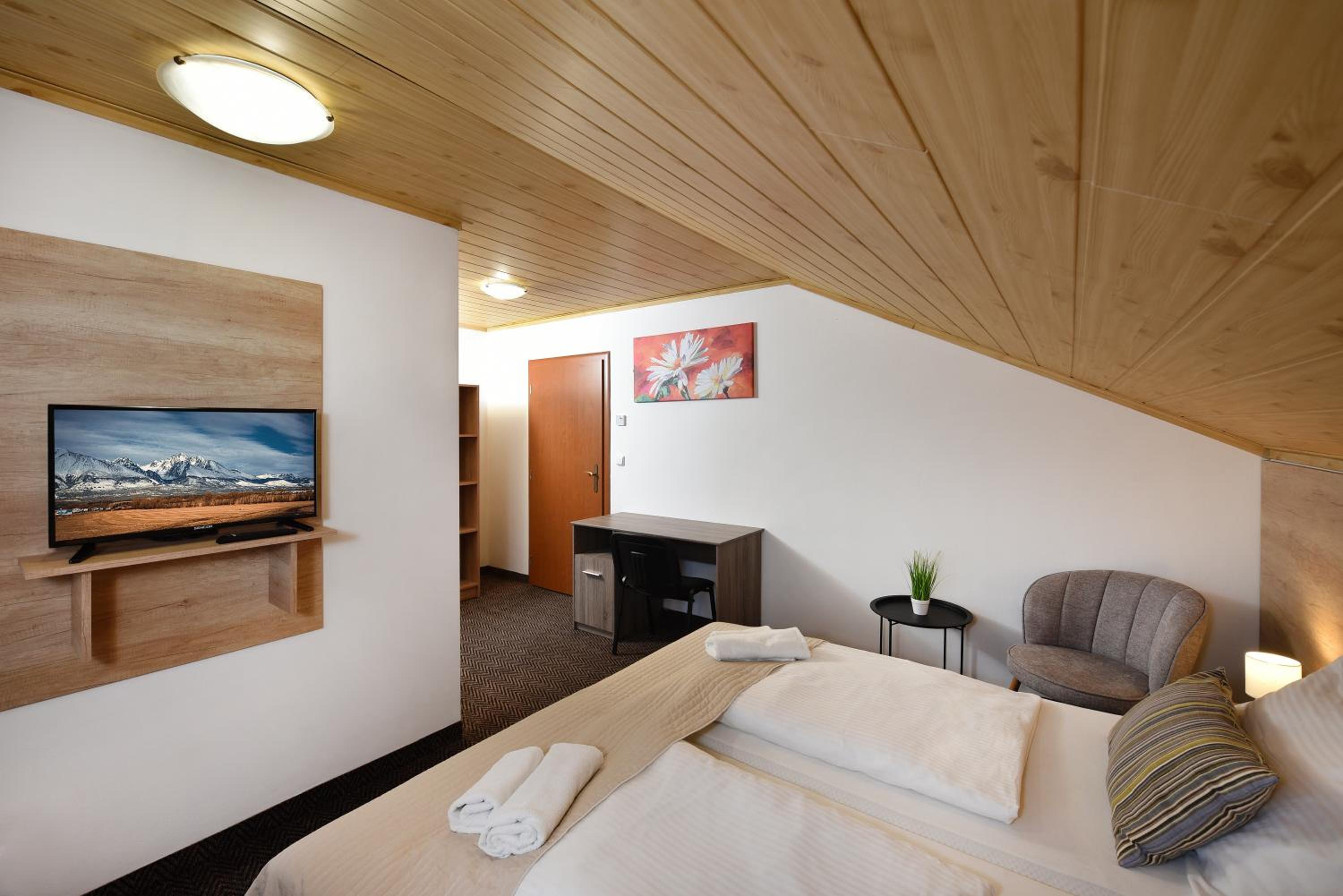 Superior Double or Twin Room photo 2