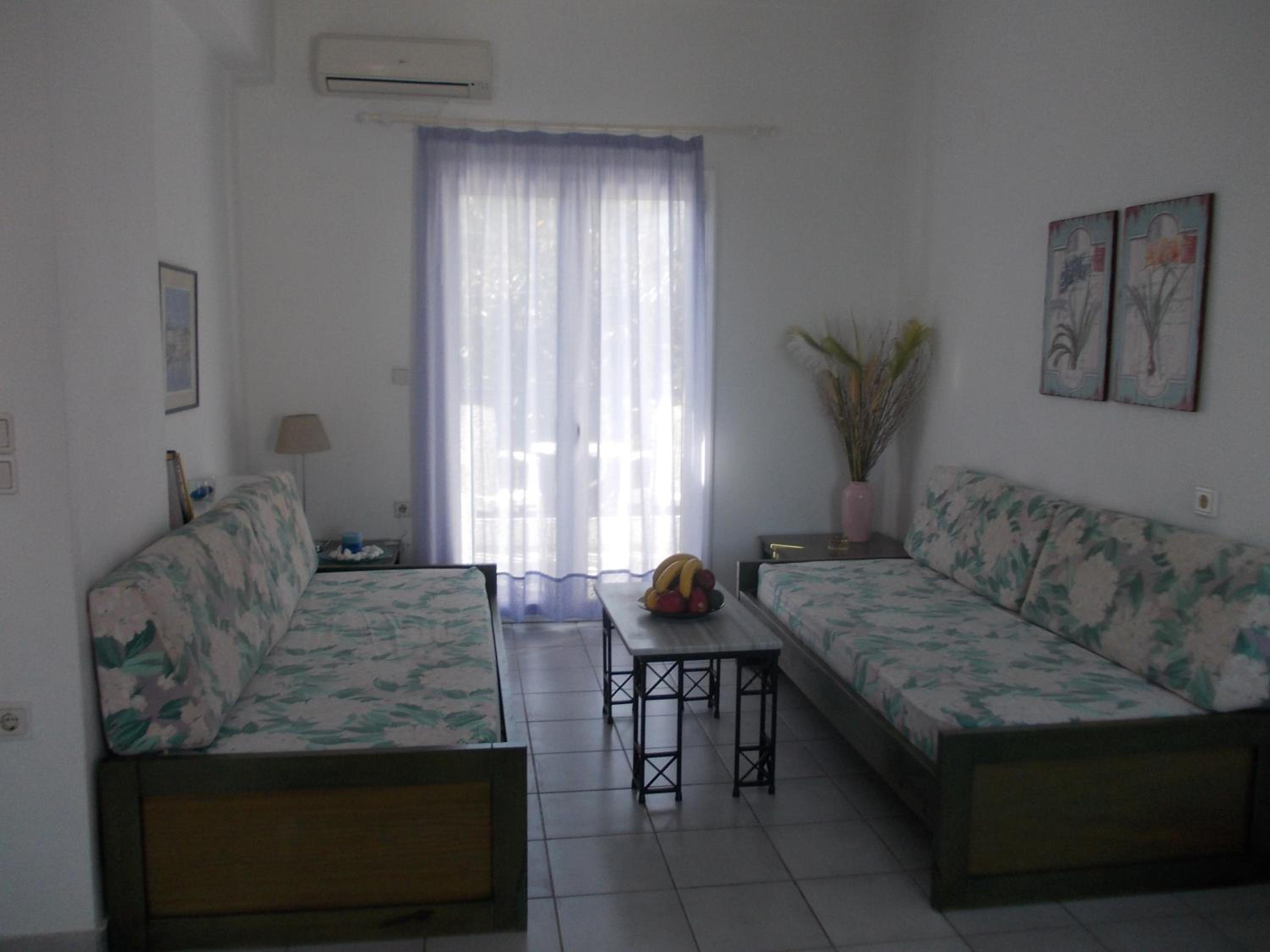 Apartment (4 Adults)