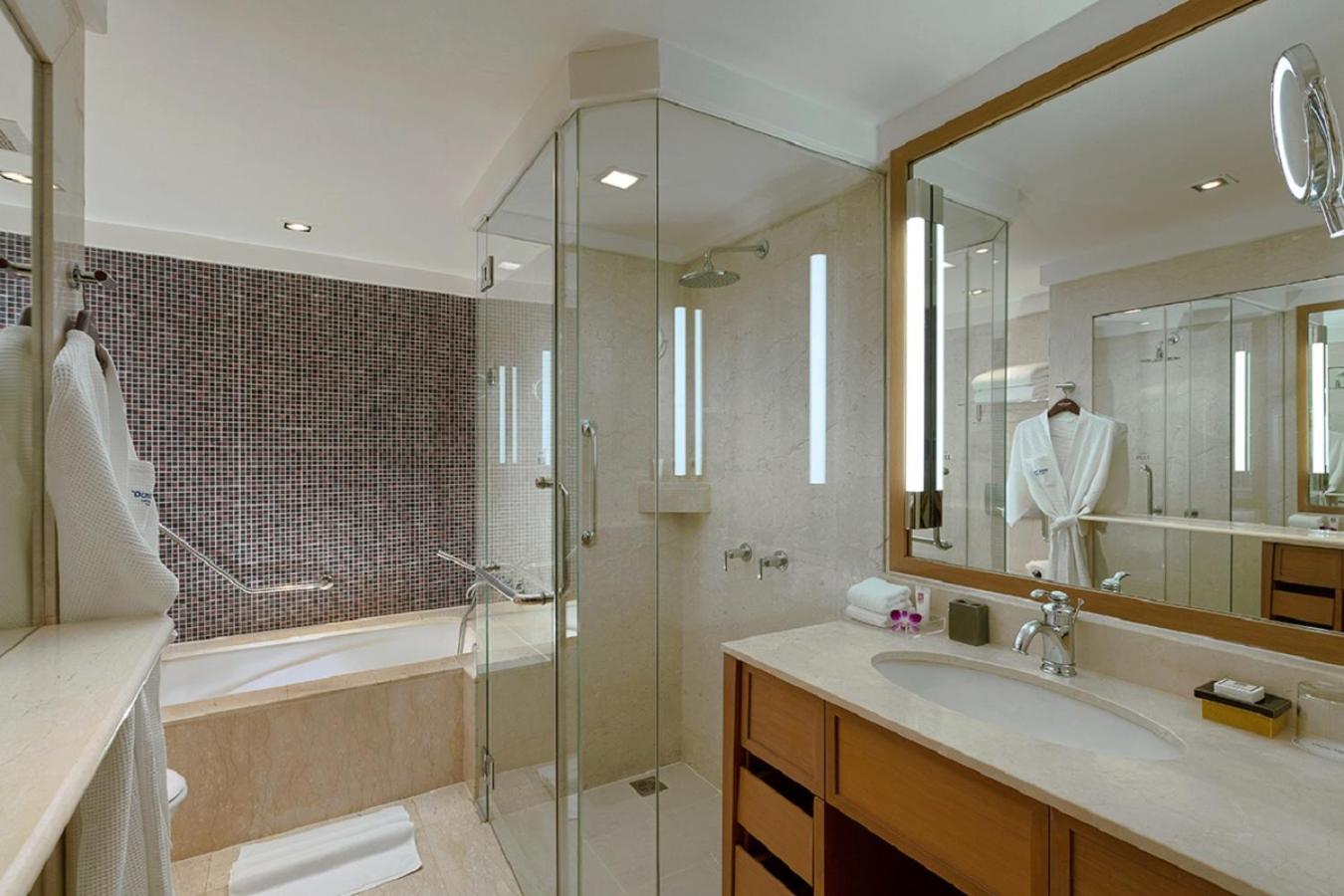 Dusit Suite - Photo 3