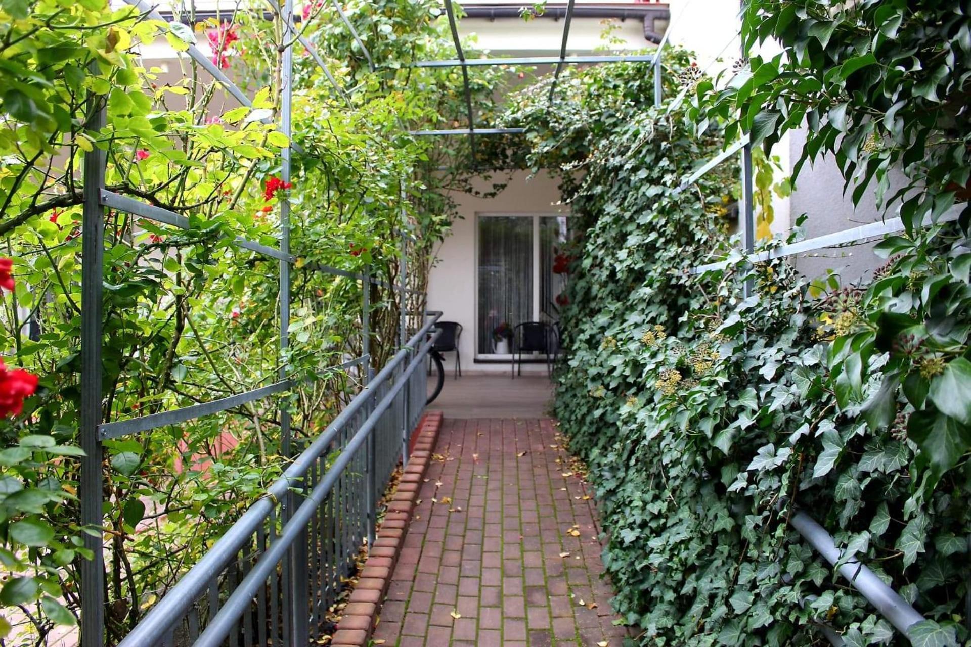 Double Room - Photo 10