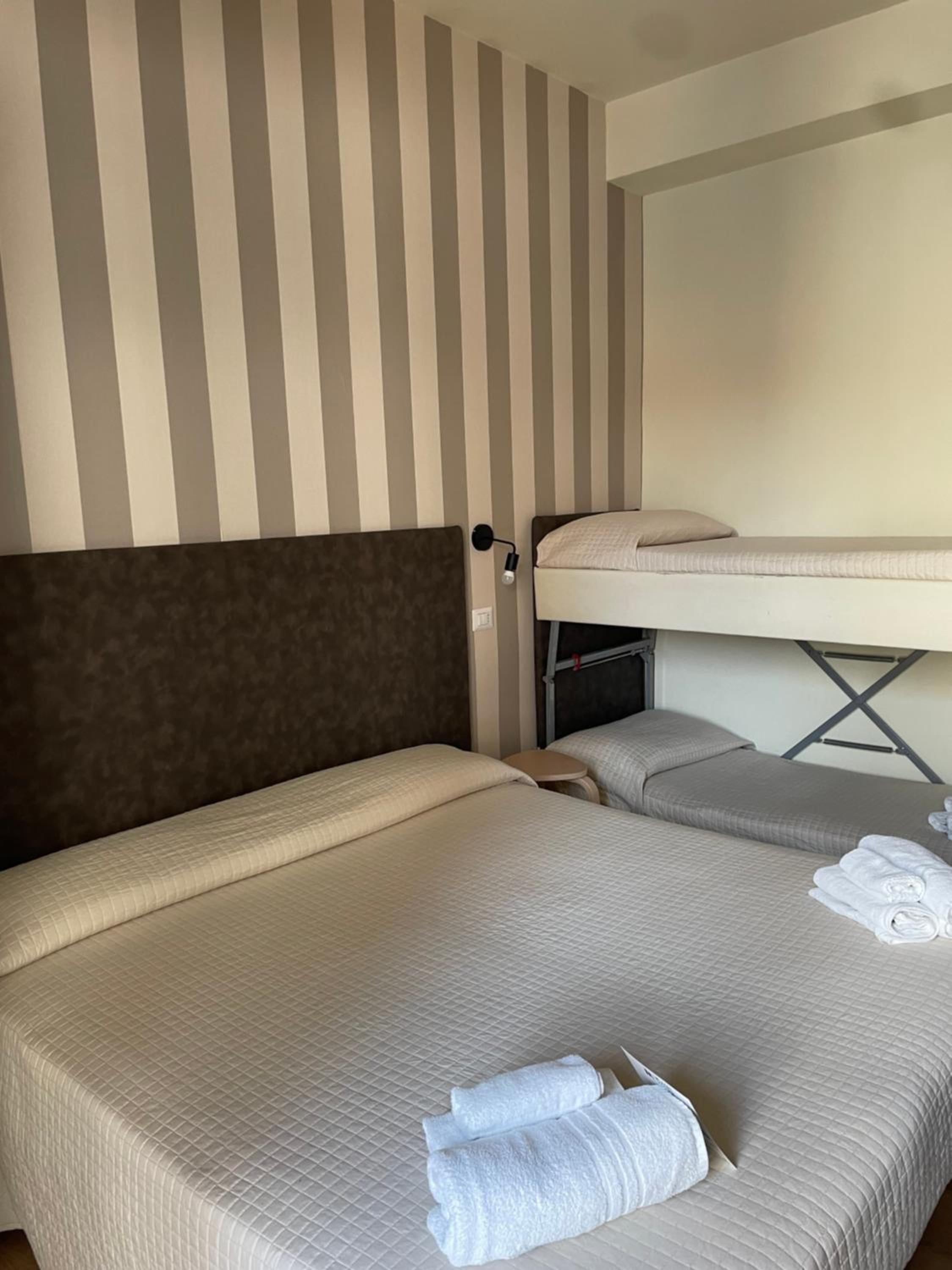 Comfort Quadruple Room - Photo 4
