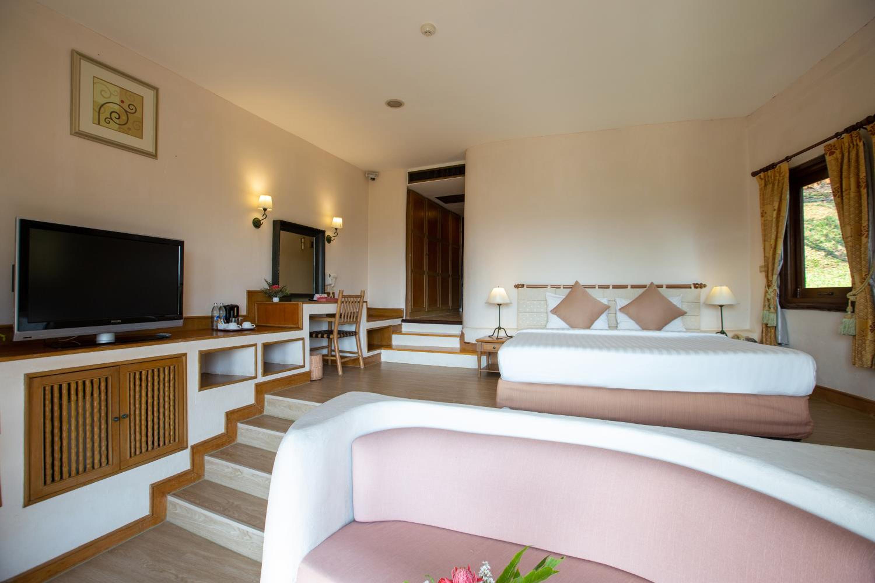 Deluxe Double or Twin Room - Photo 4