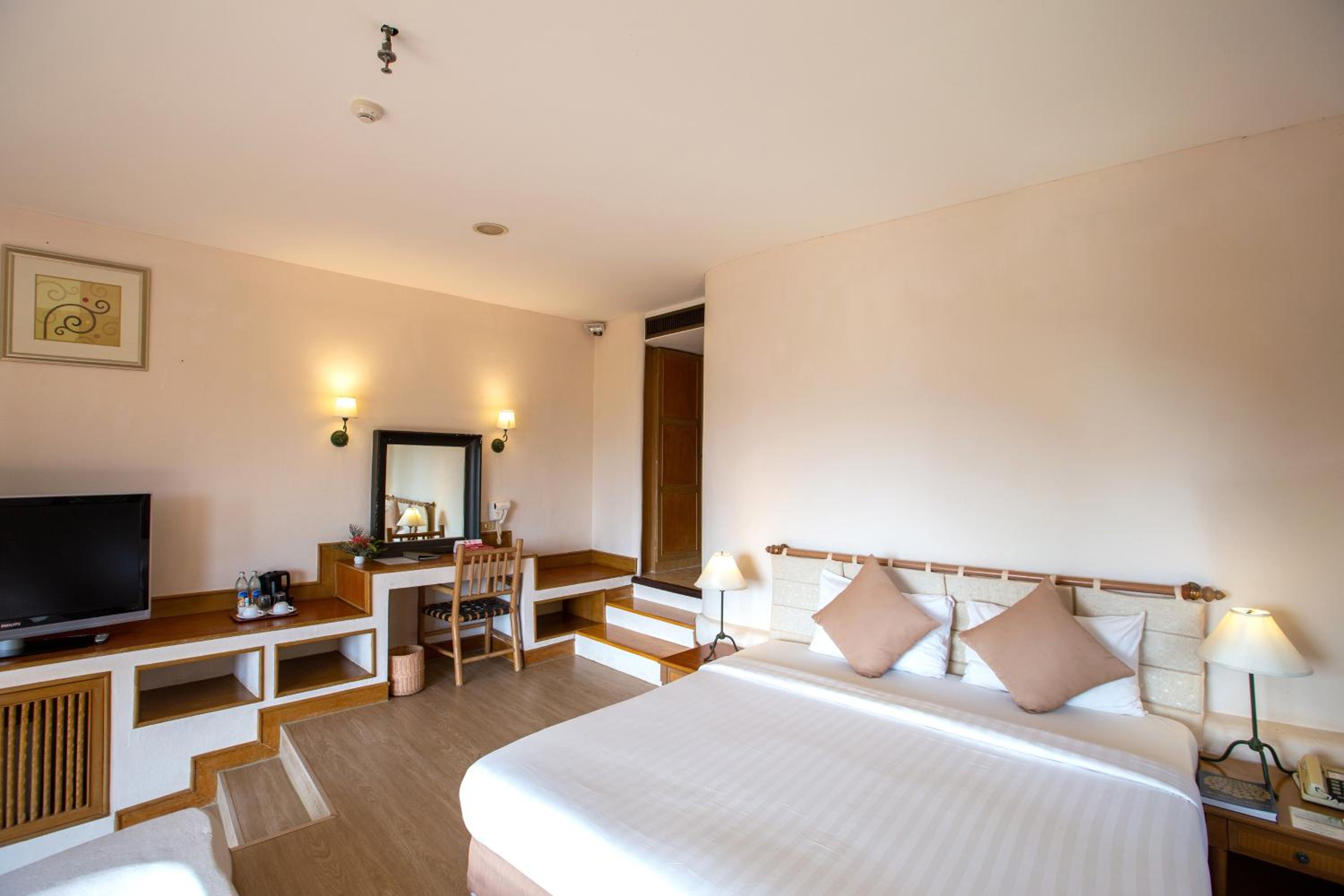 Deluxe Double or Twin Room - Photo 1