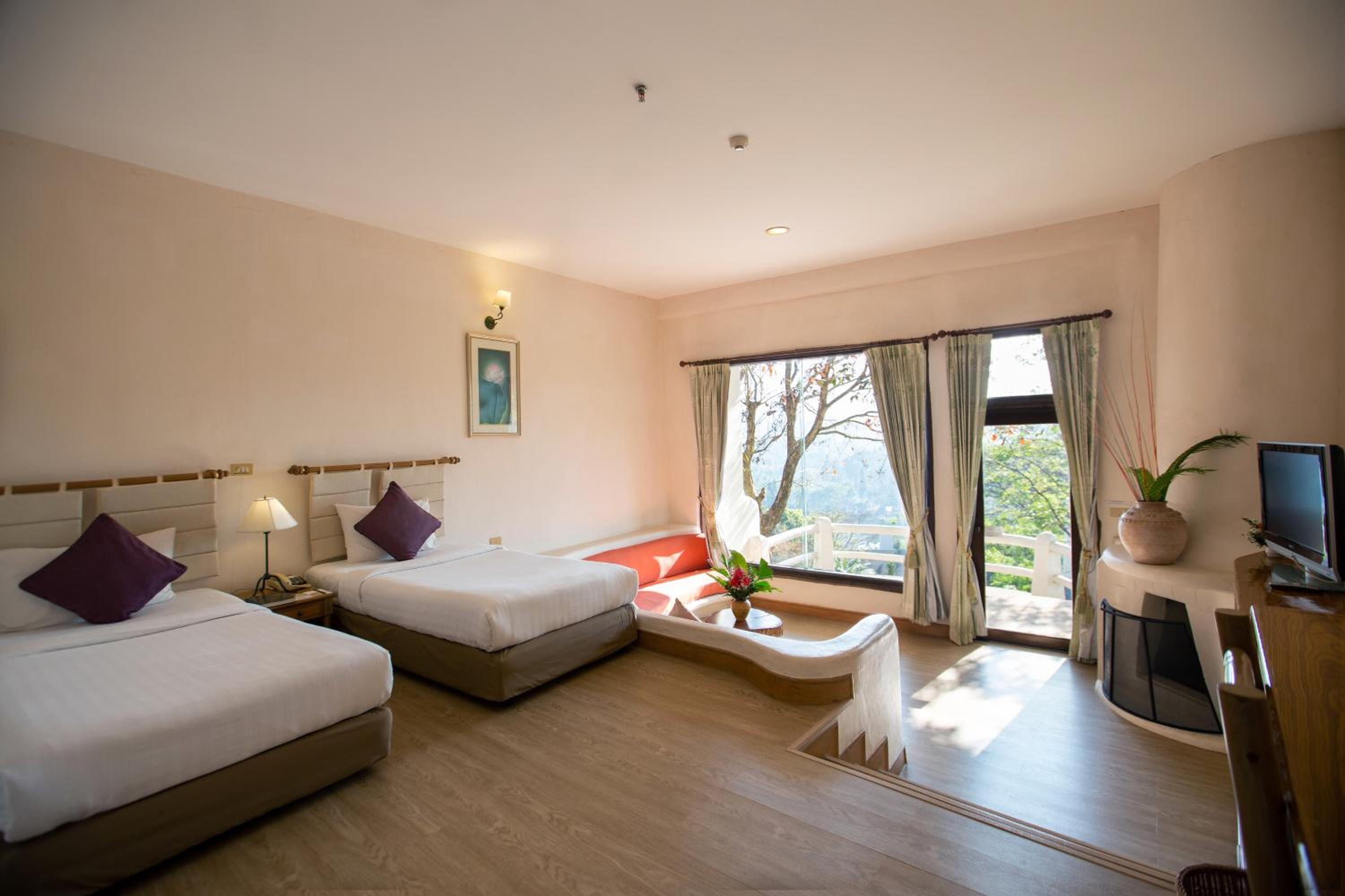Deluxe Double or Twin Room - Photo 12