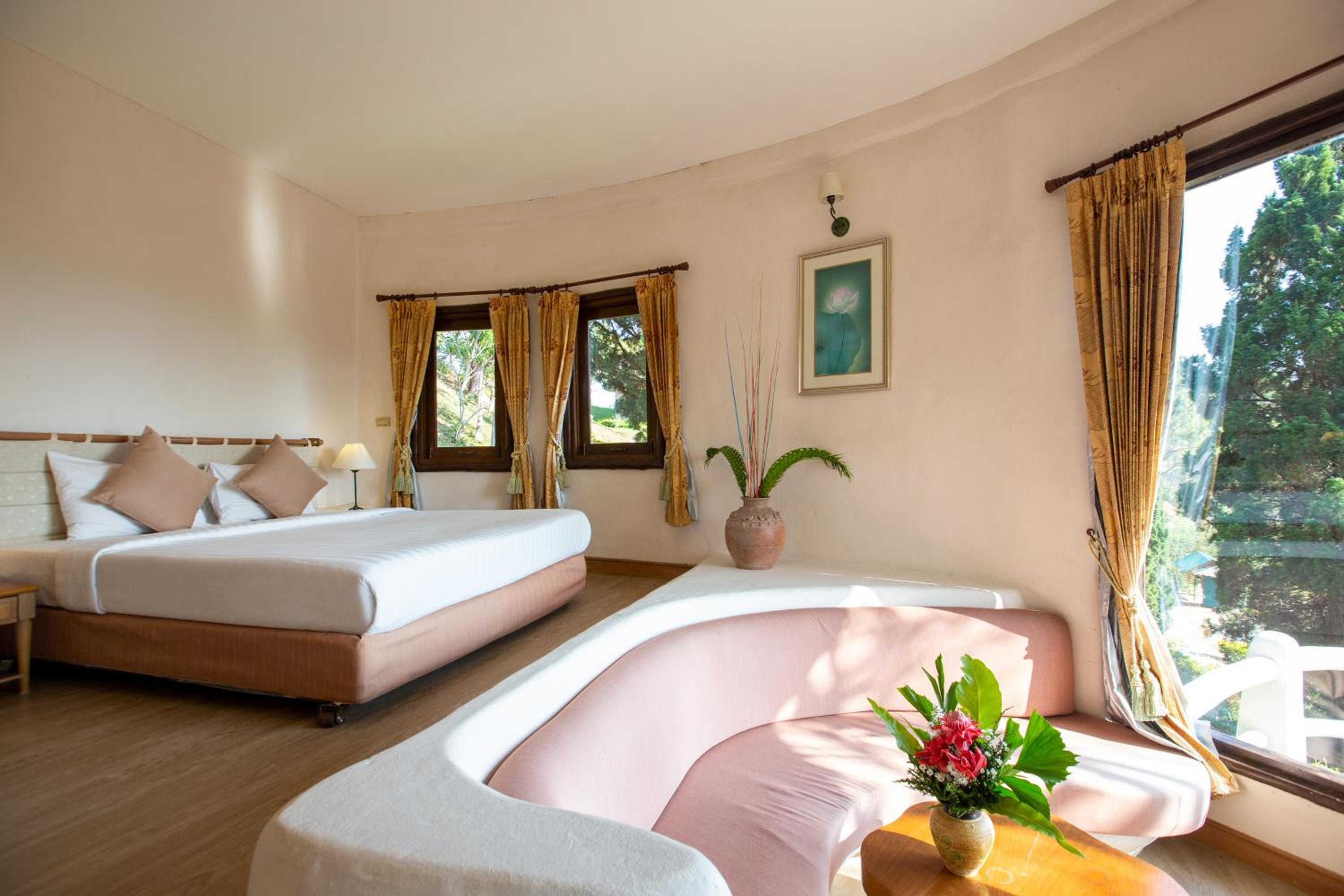 Deluxe Double or Twin Room - Photo 8