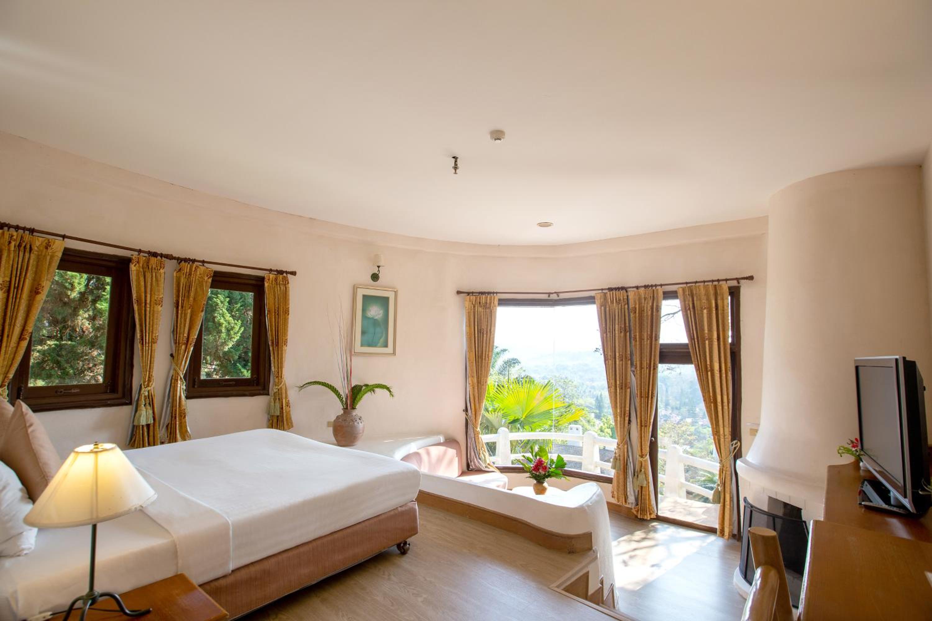 Deluxe Double or Twin Room - Photo 5