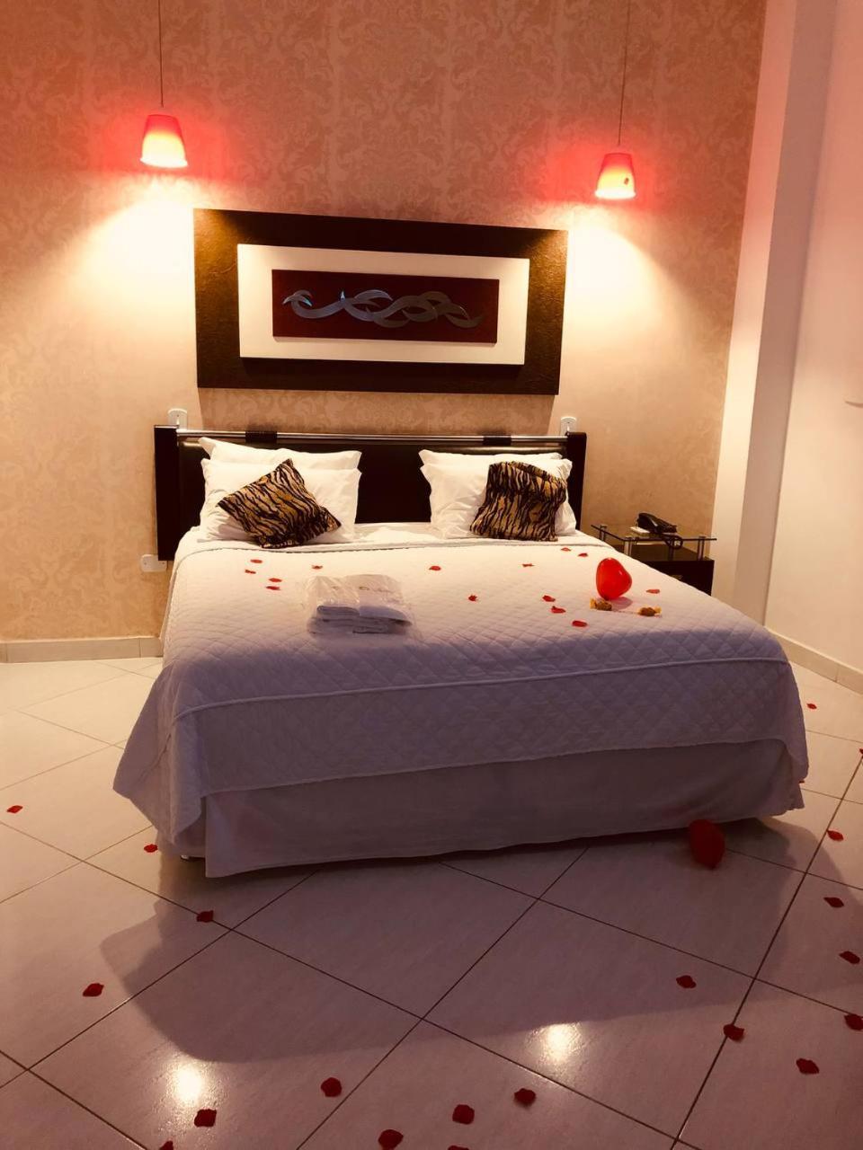 Luxury Suite photo 2