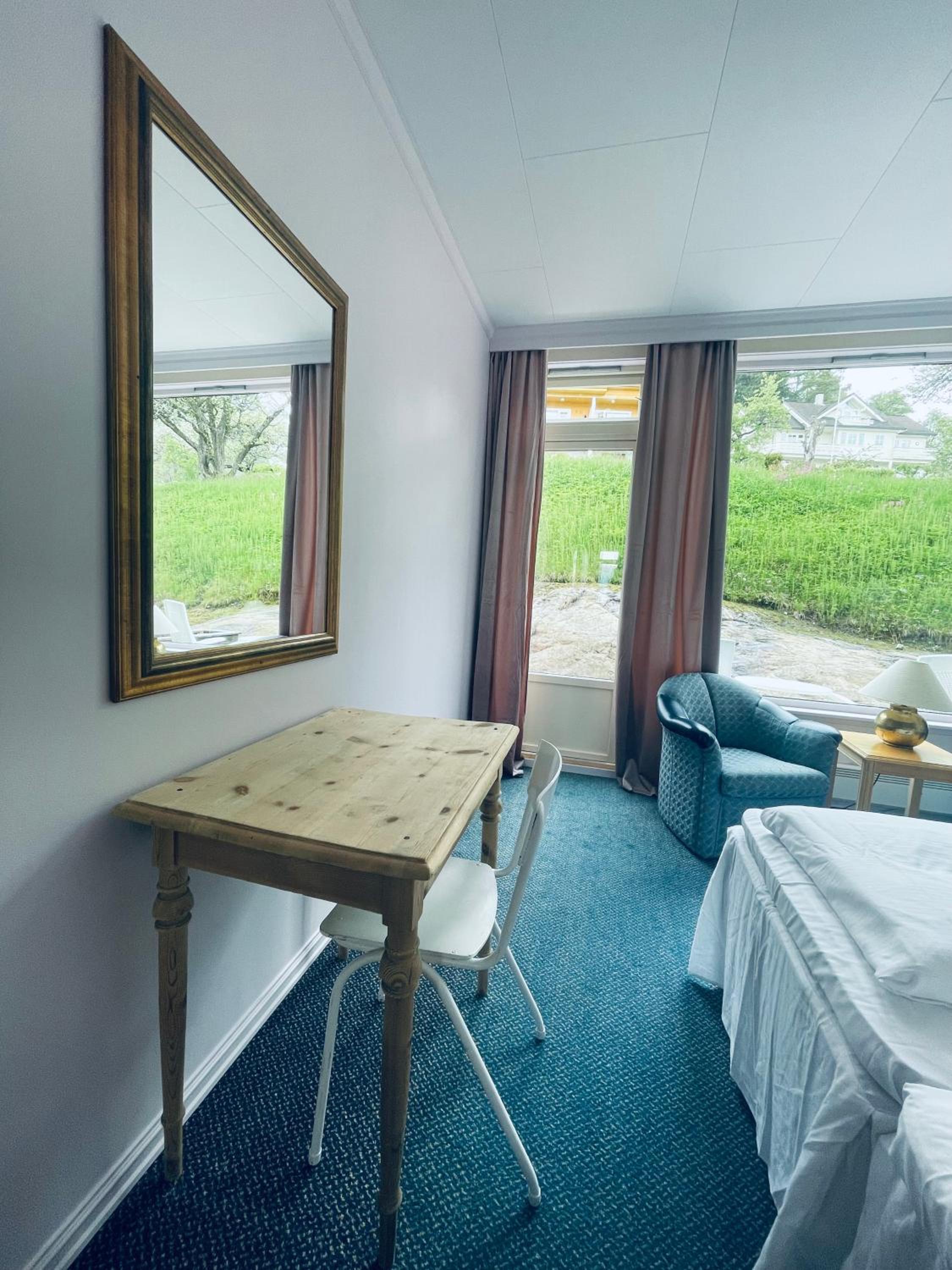 Twin Room - Photo 2