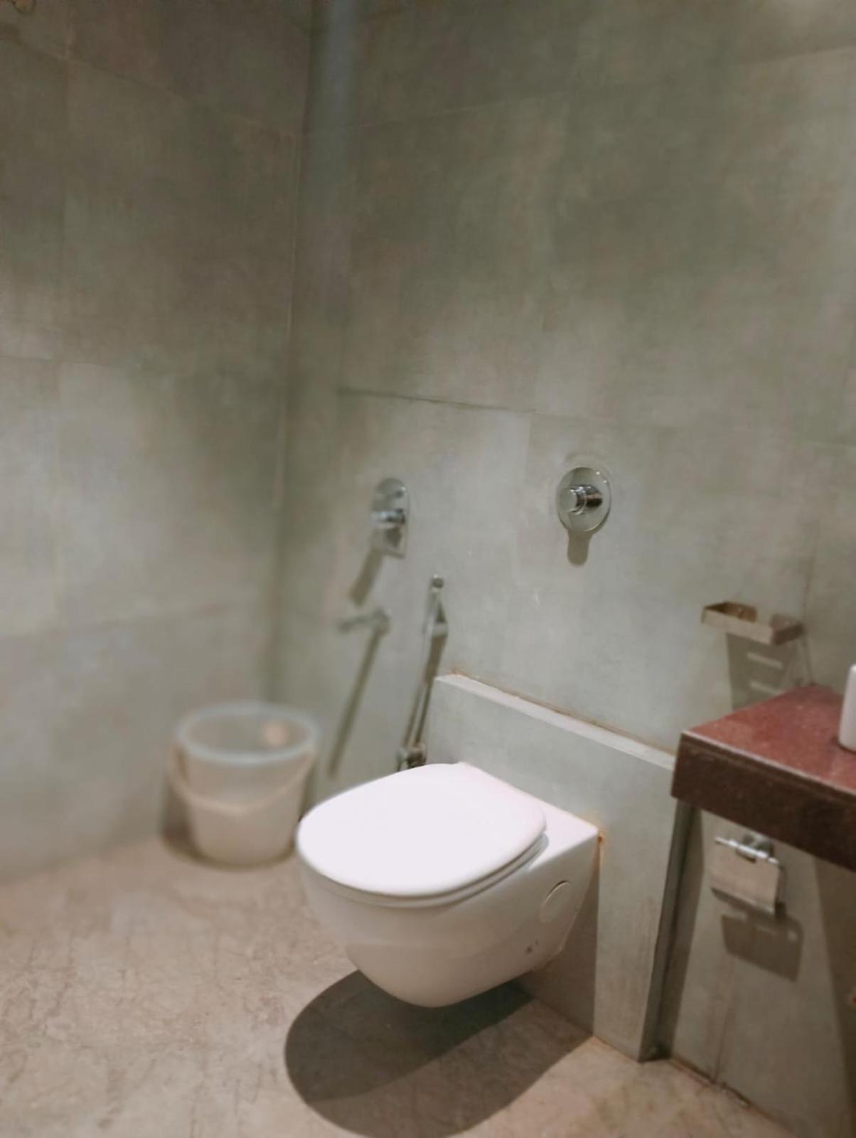 Deluxe Double Room - Photo 13
