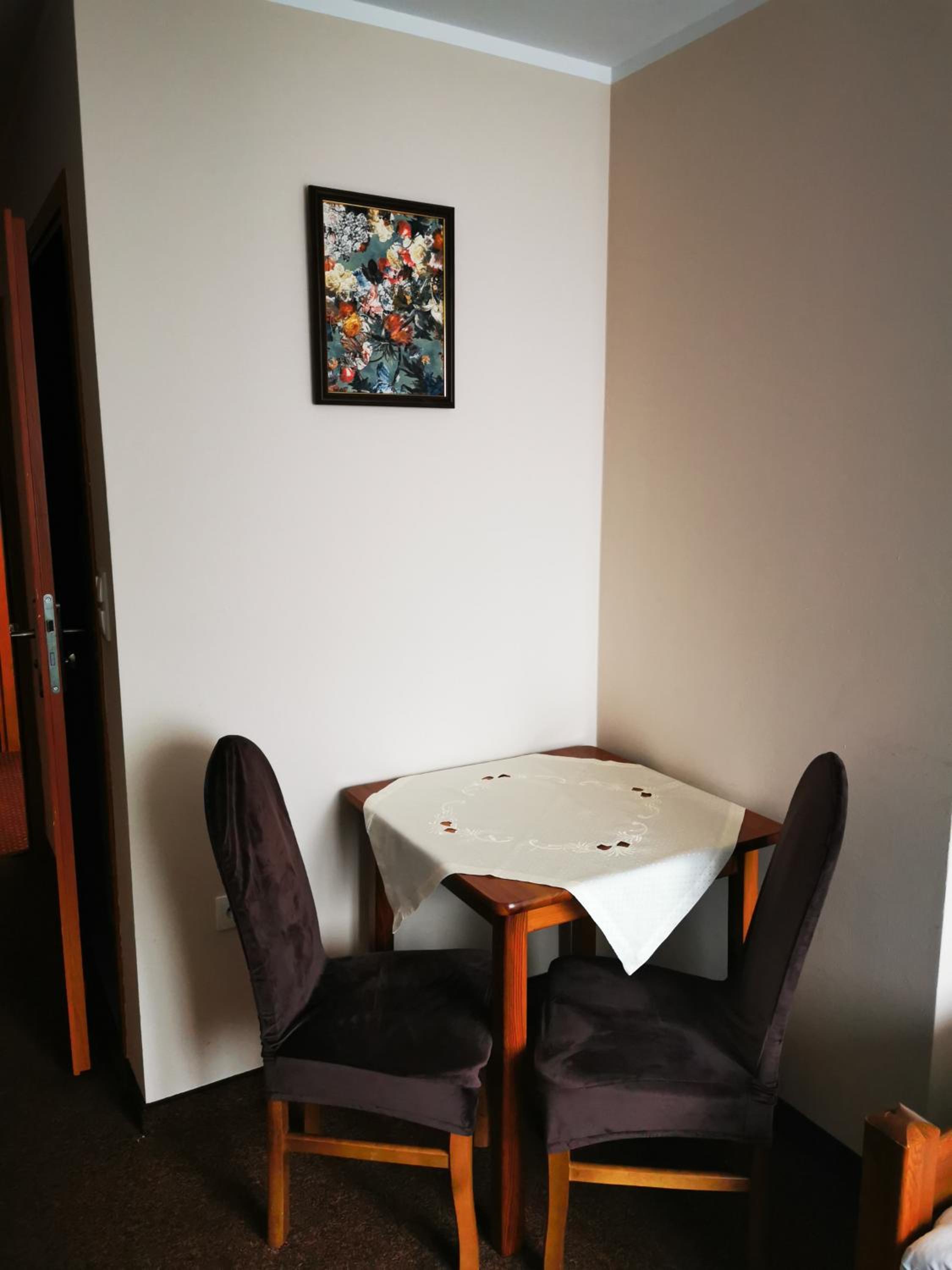Double Room - Photo 17