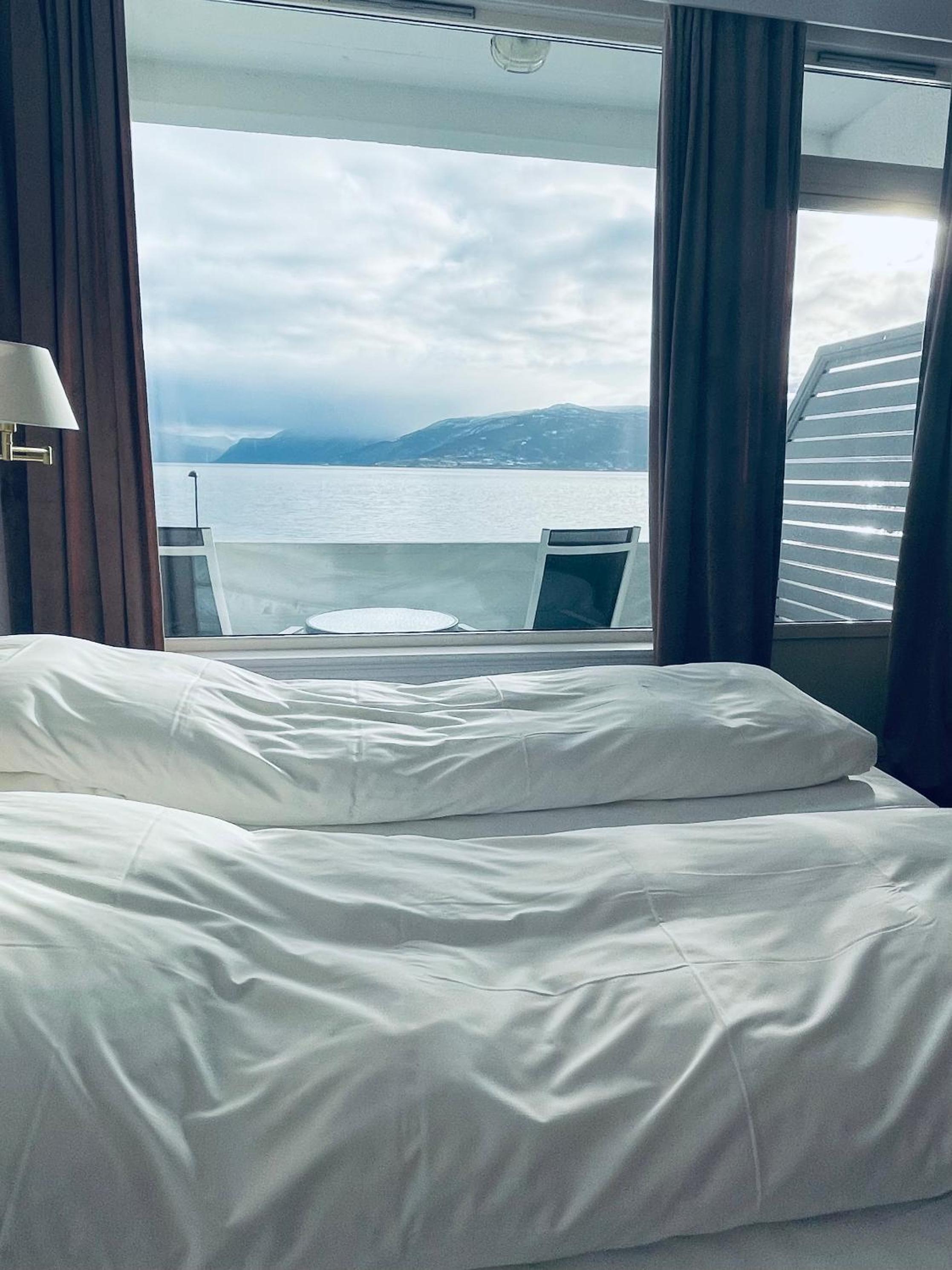 Twin Room with Sea View - Photo 5