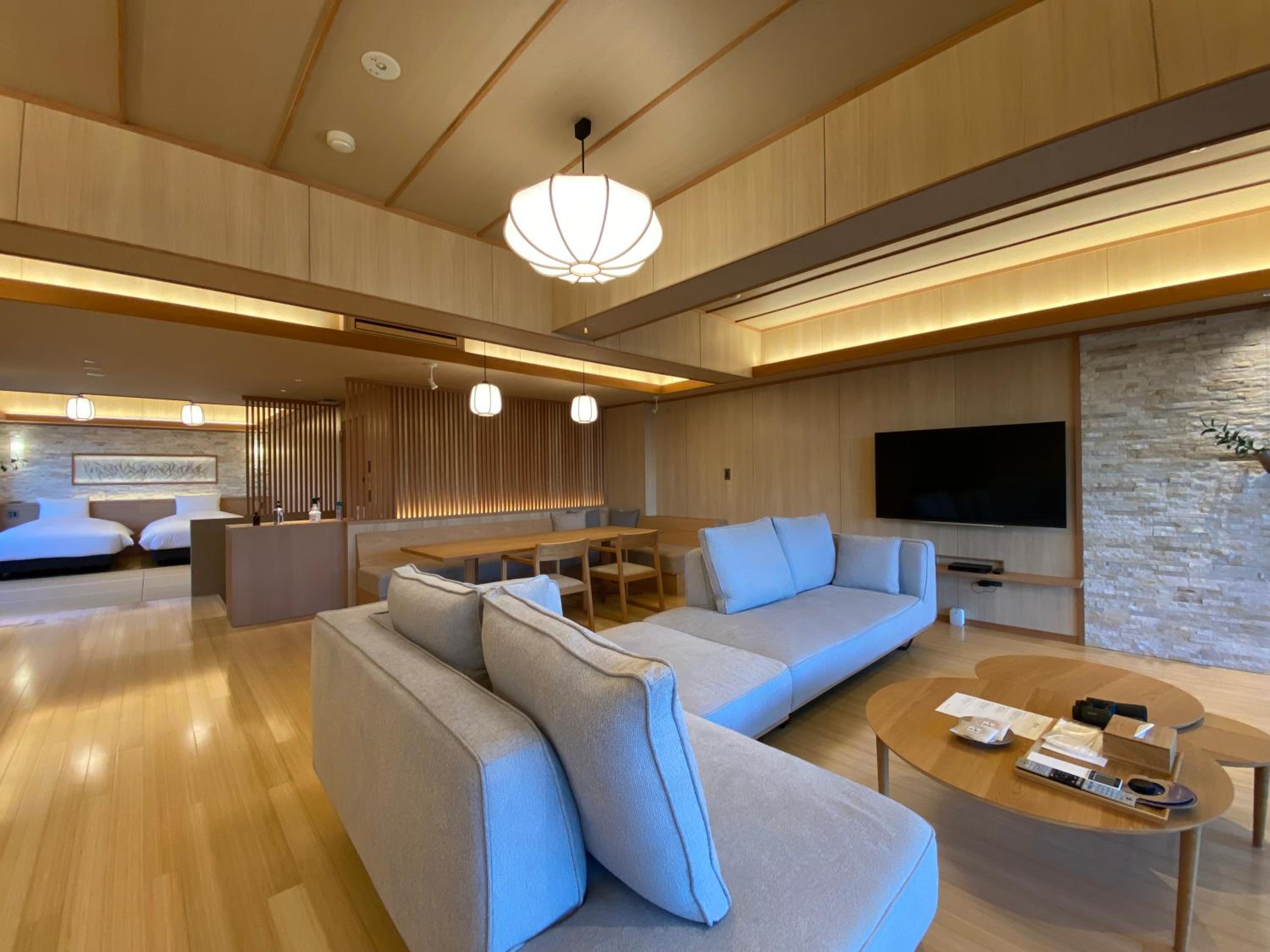 Corner Suite with Tatami Area with Open-Air Bath -(GAKU/ TAKU/ SAKU/ MAKU) thumbnail 6