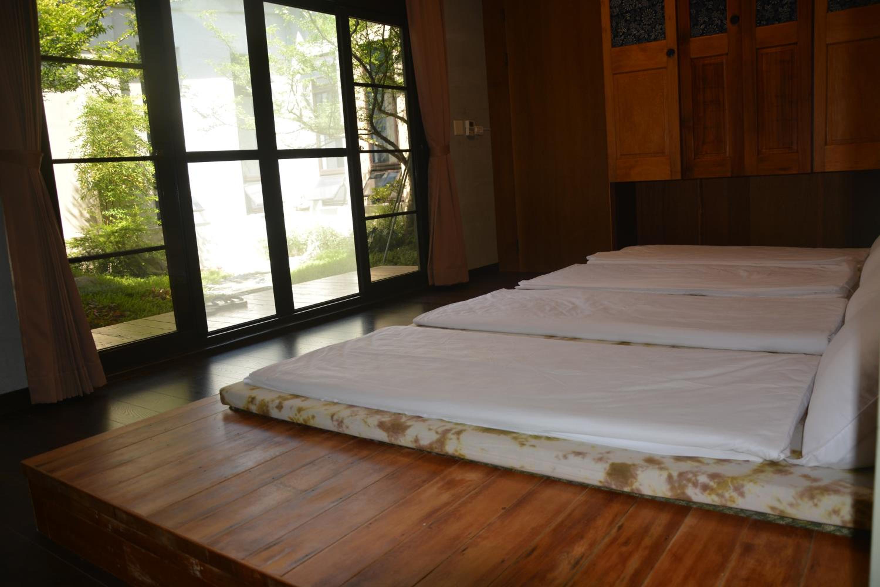 Japanese-Style Quadruple Room photo 1
