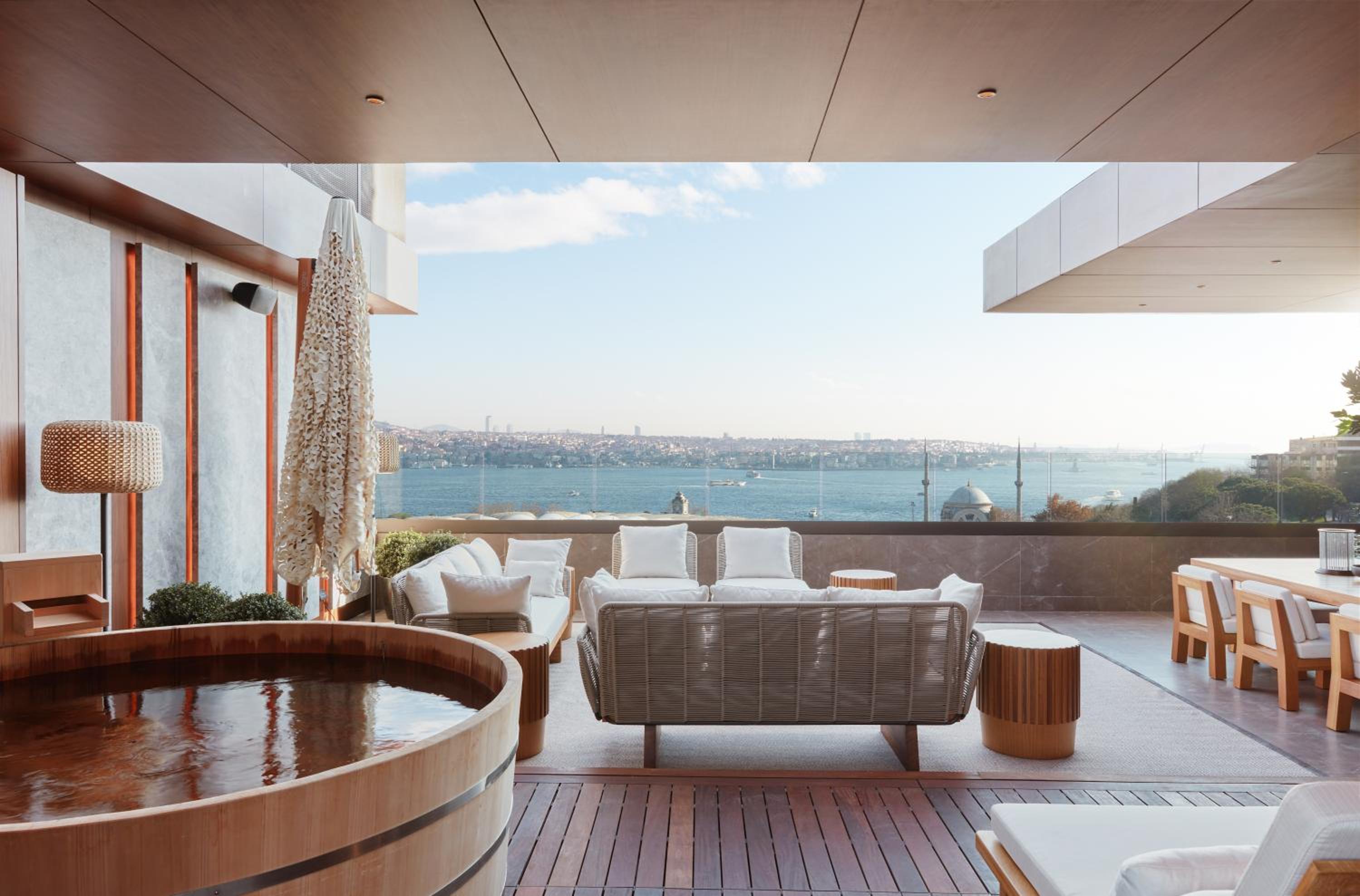 Nobu Suite with Terrace & Ofuro Tub - Bosphorus View - Club Lounge Access