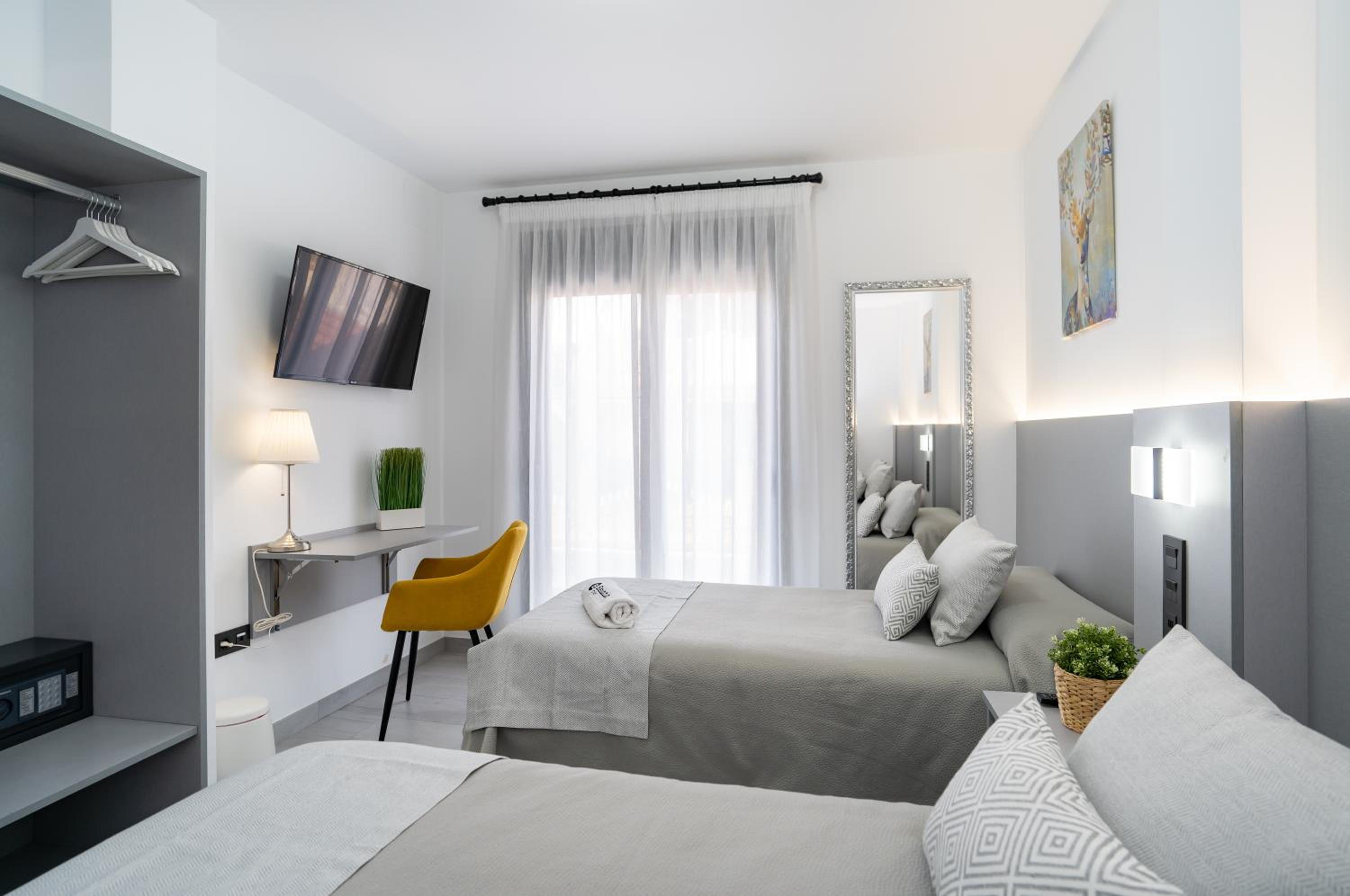 Habitación Triple con Balcón