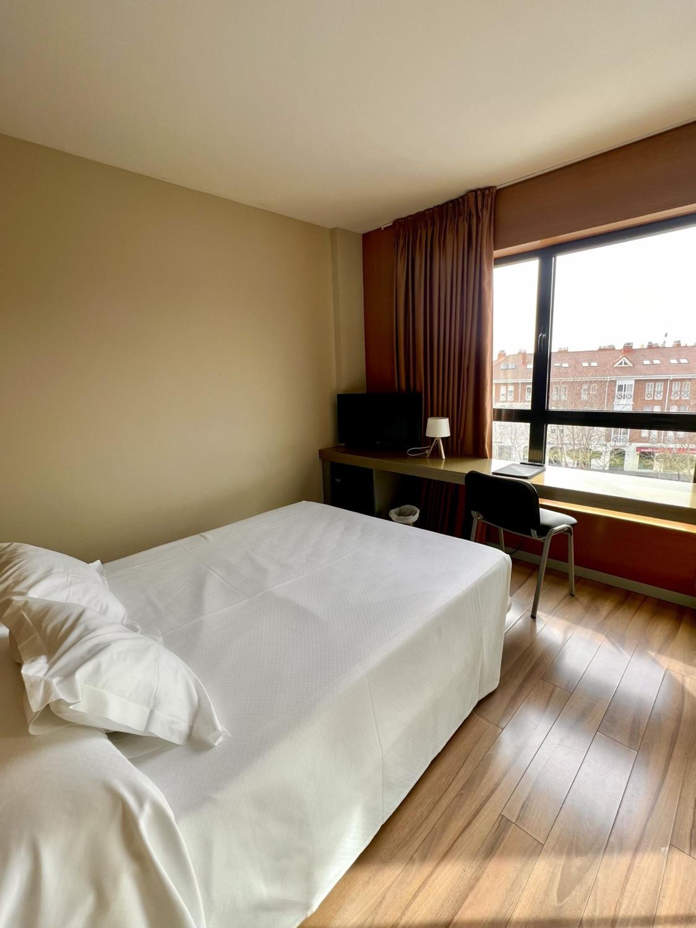 Double or Twin Room photo 2