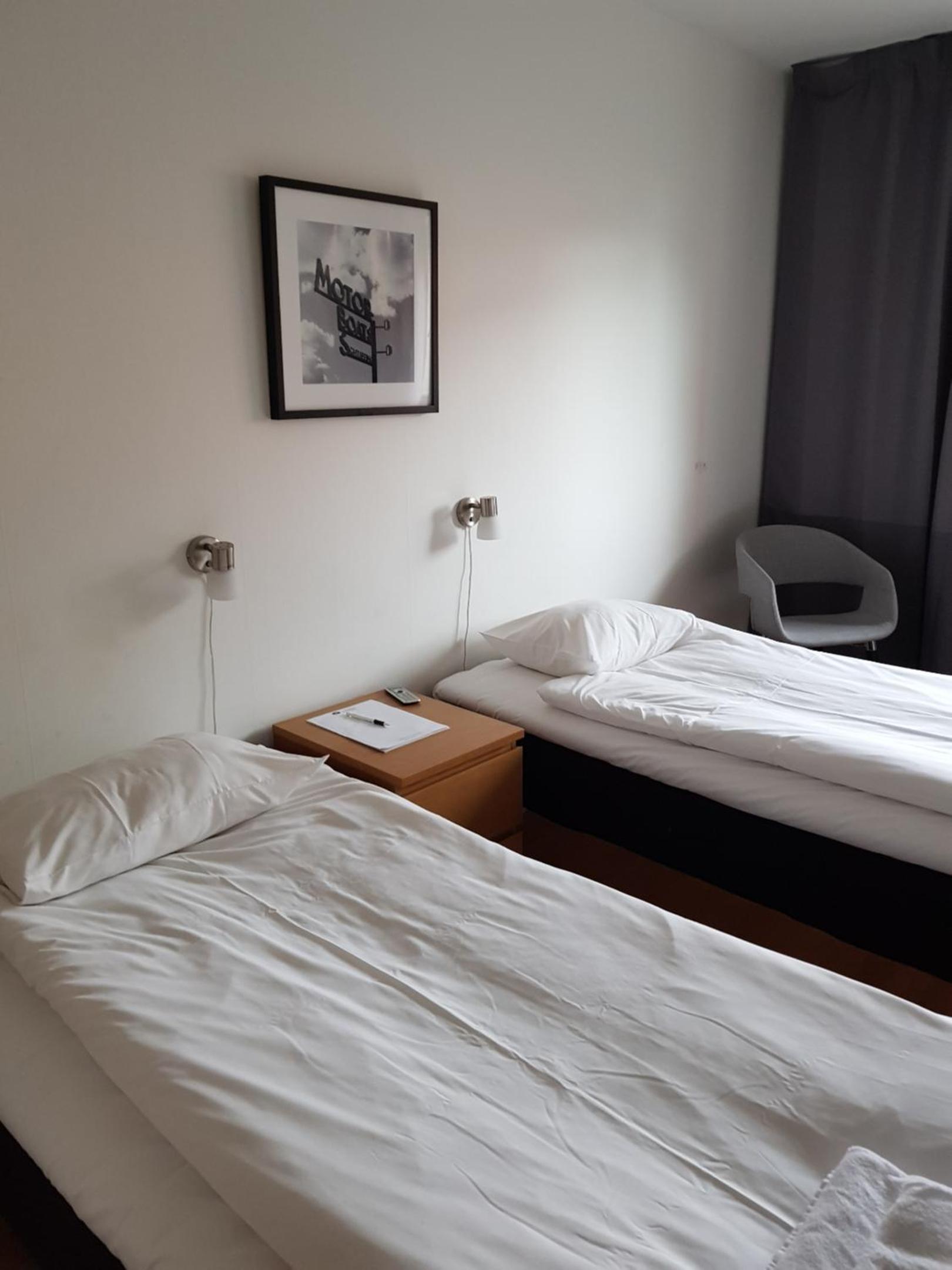 Double or Twin Room with Shared Bathroom photo 1