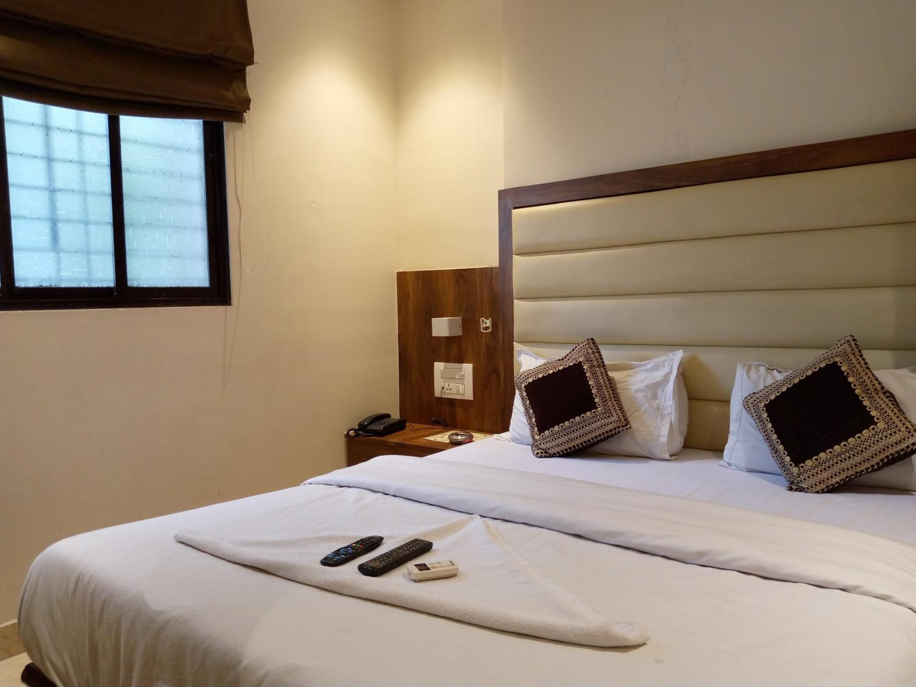 Deluxe Double Room - Photo 4