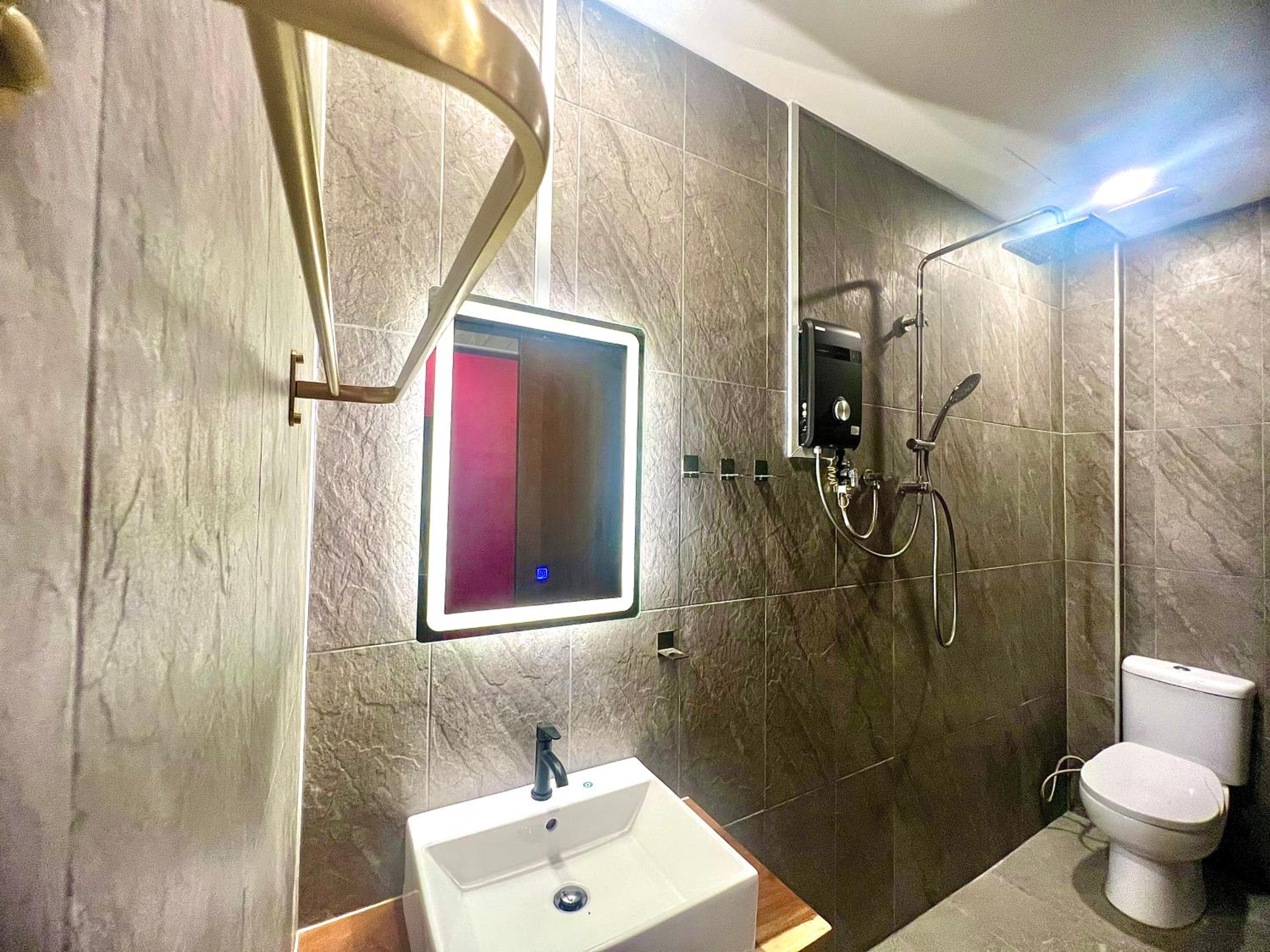 Deluxe Room, Window, Private Bathroom photo 2