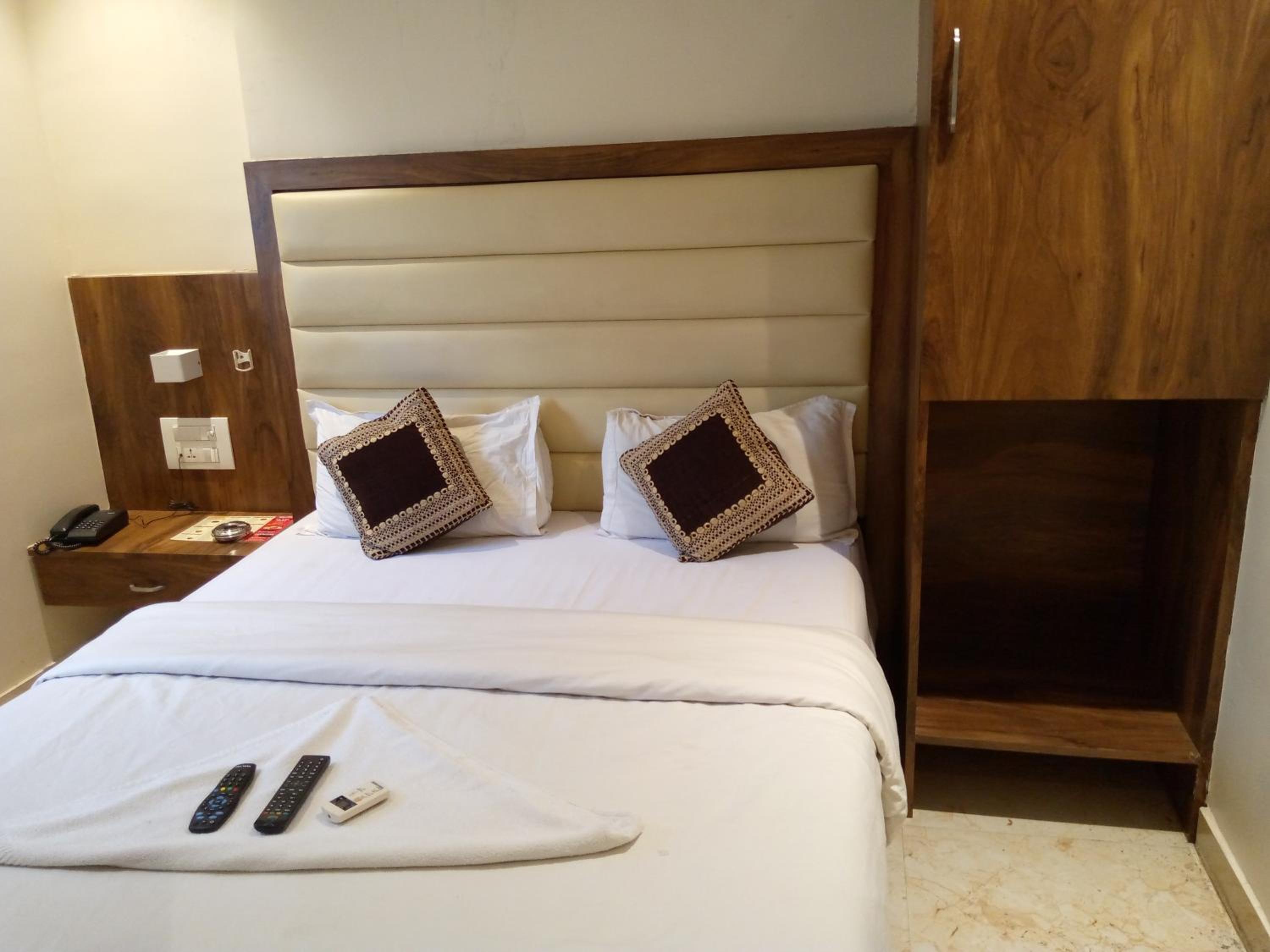 Deluxe Double Room - Photo 2