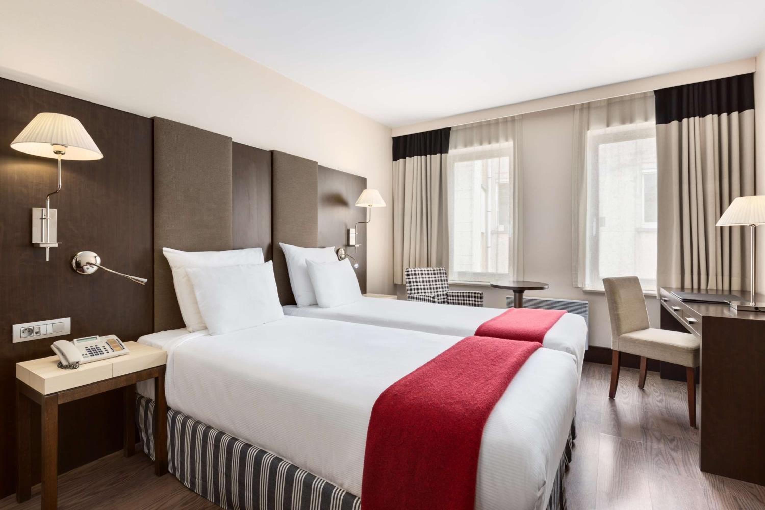 Standard Double or Twin Room - Photo 1