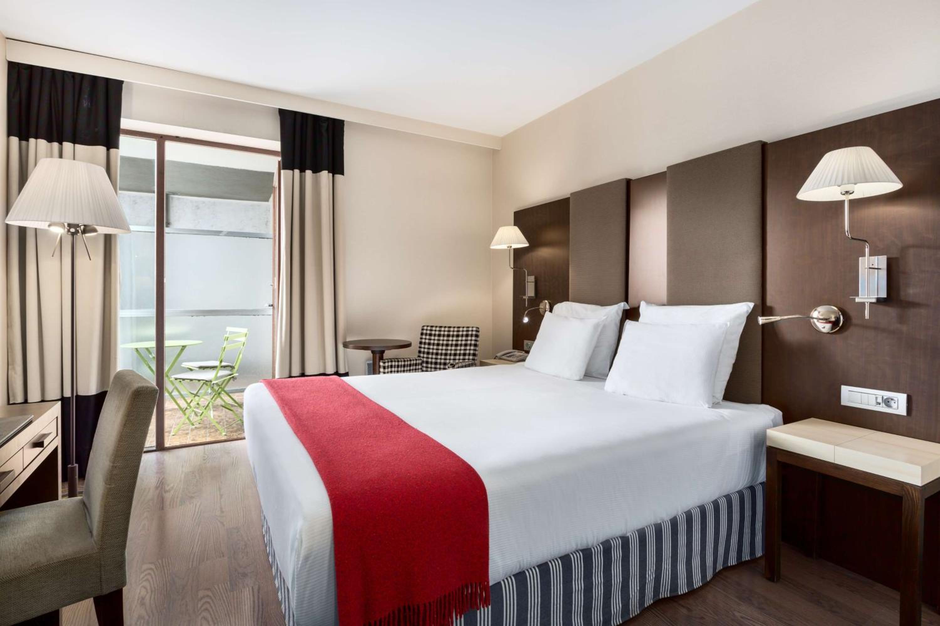 Superior Double or Twin Room - Photo 1