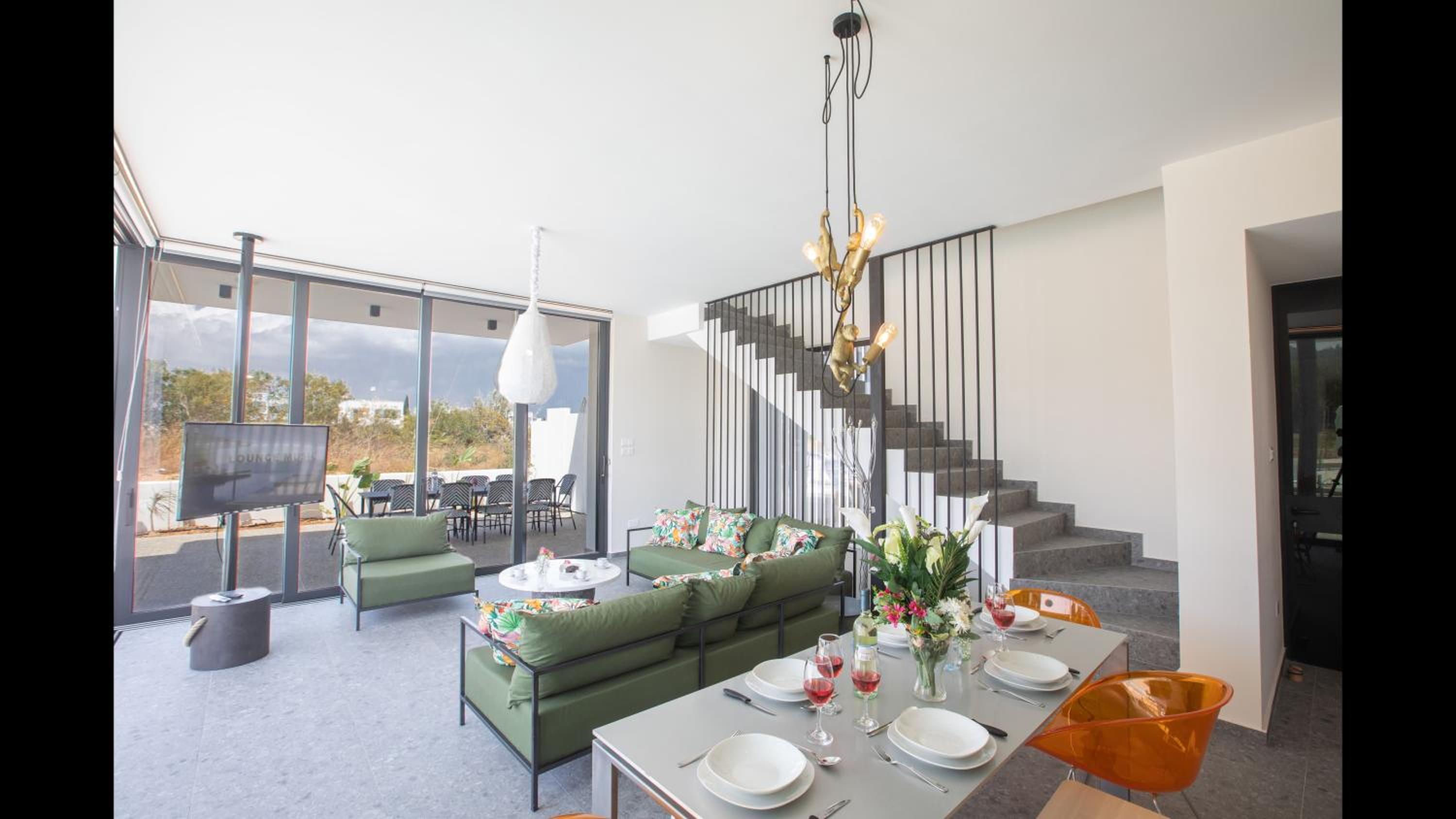Villa photo 1