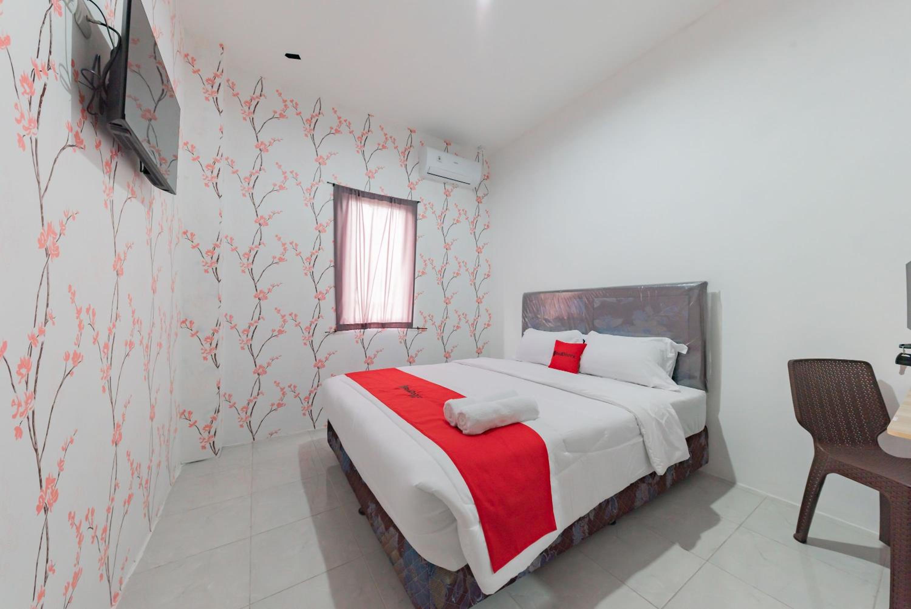 Economy Double Room photo 2