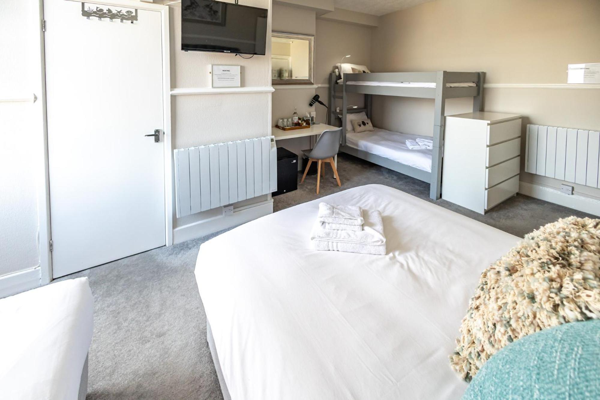 Deluxe Triple Room photo 3
