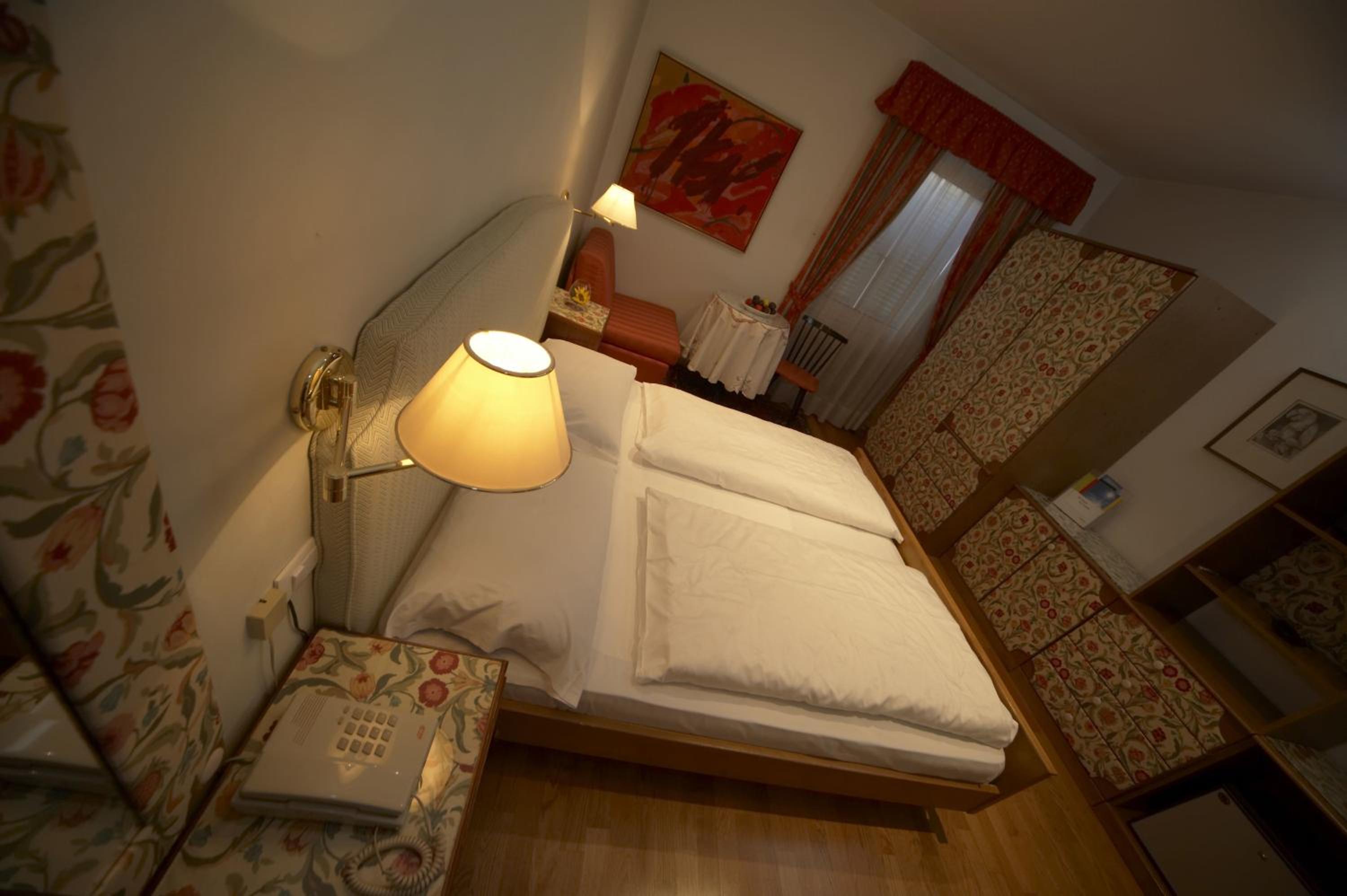 Double Room - Photo 3