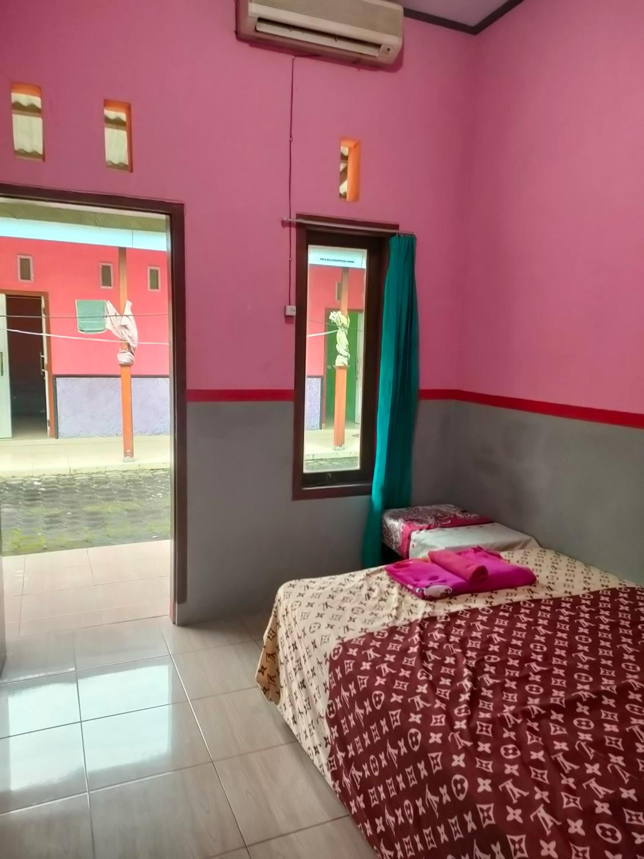 Double Room With Private Bathroom photo 2