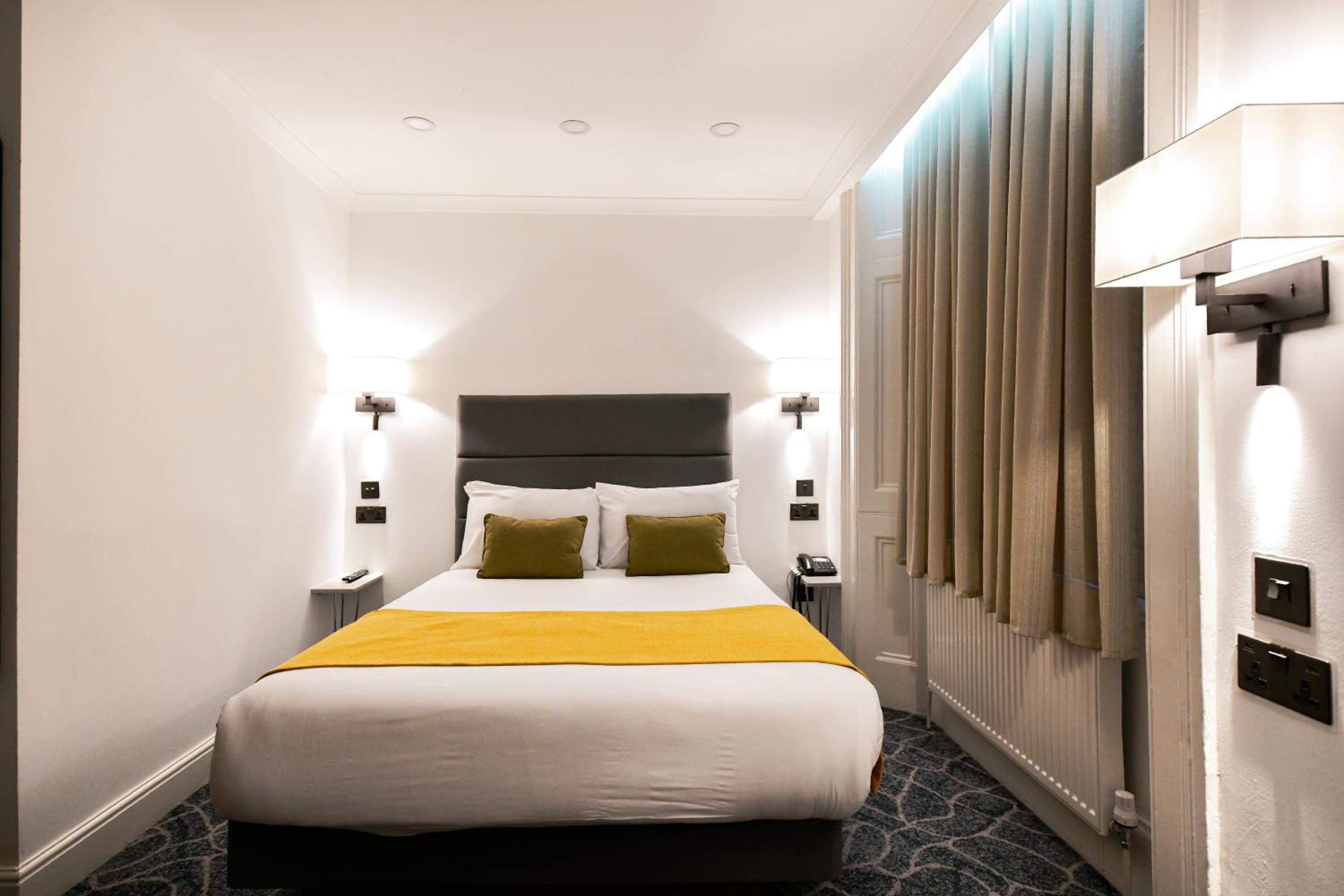 Deluxe Double Room photo 3
