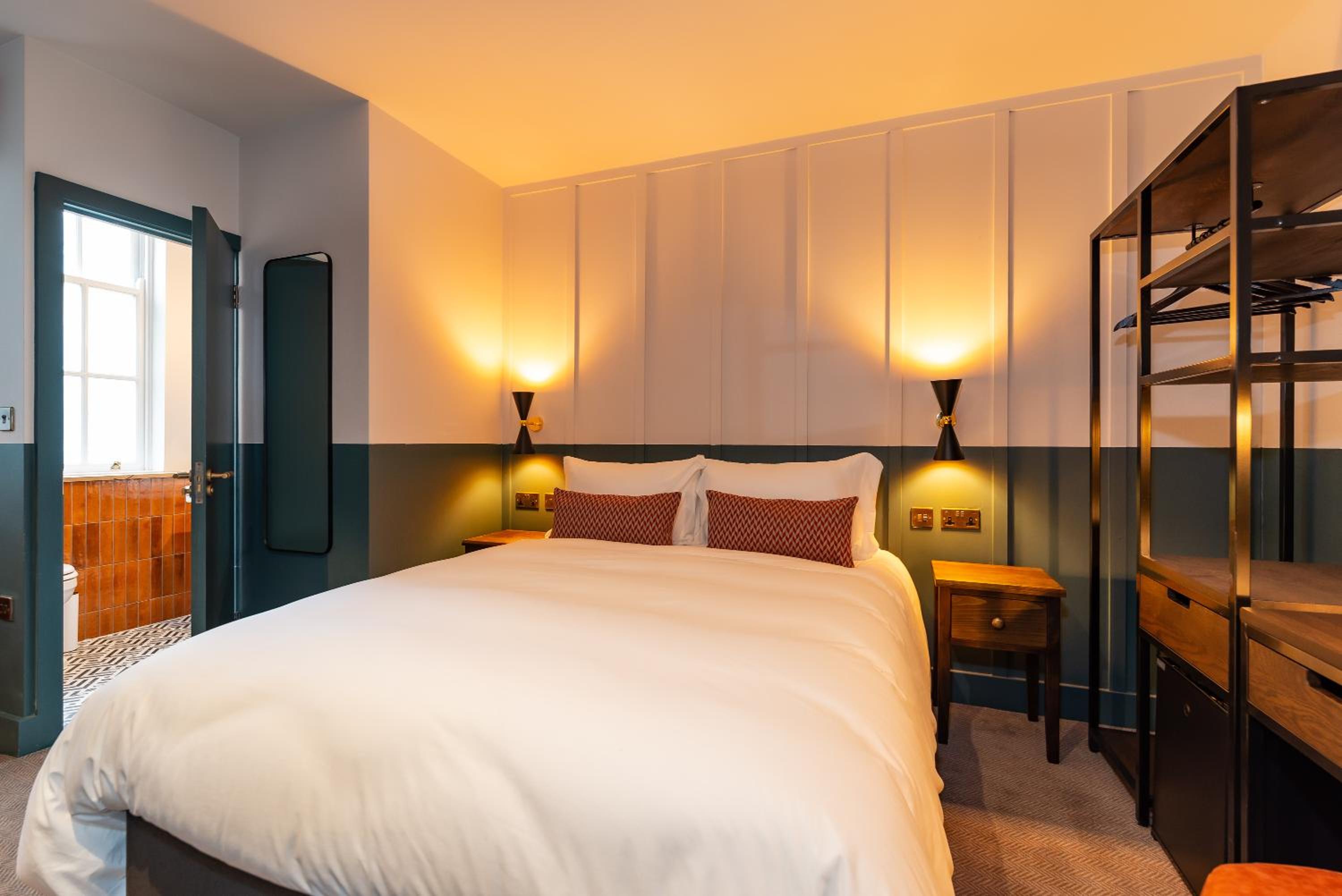 Deluxe Twin Room photo 3