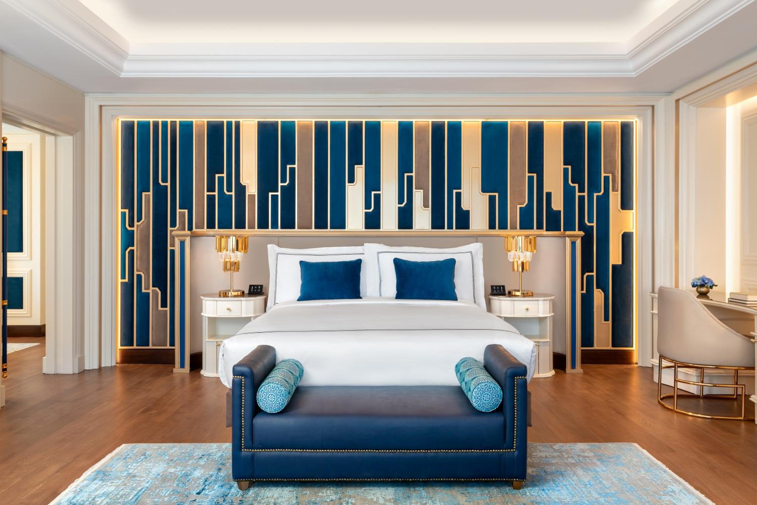 Ritz Carlton Suite with Spa Bath - Bosphorus View, Club Lounge Access photo 1